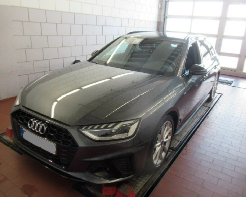 Audi - A4 Avant 35TDI S tronic S line