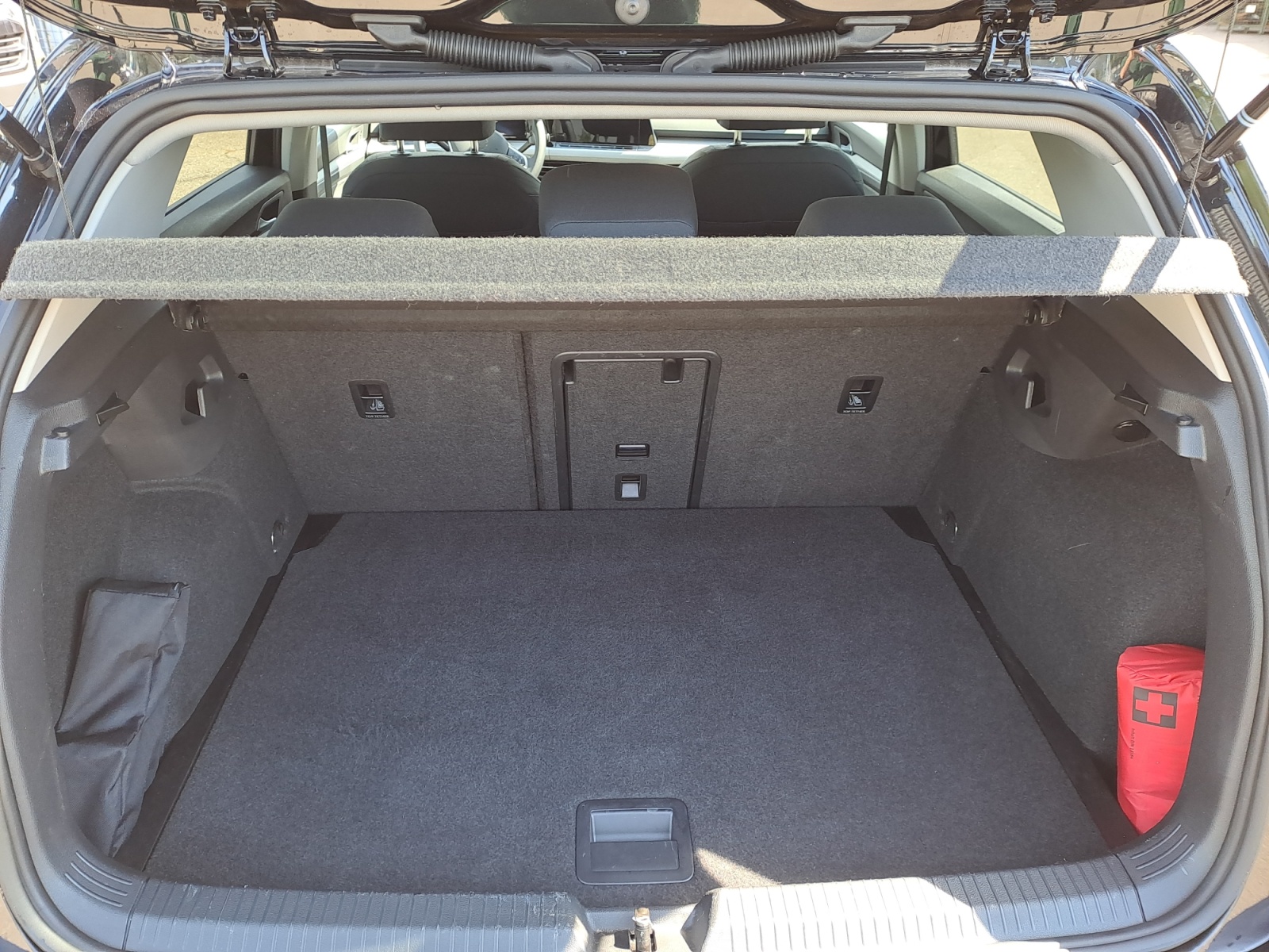 Volkswagen - Golf Life 2,0 TDI SCR DSG
