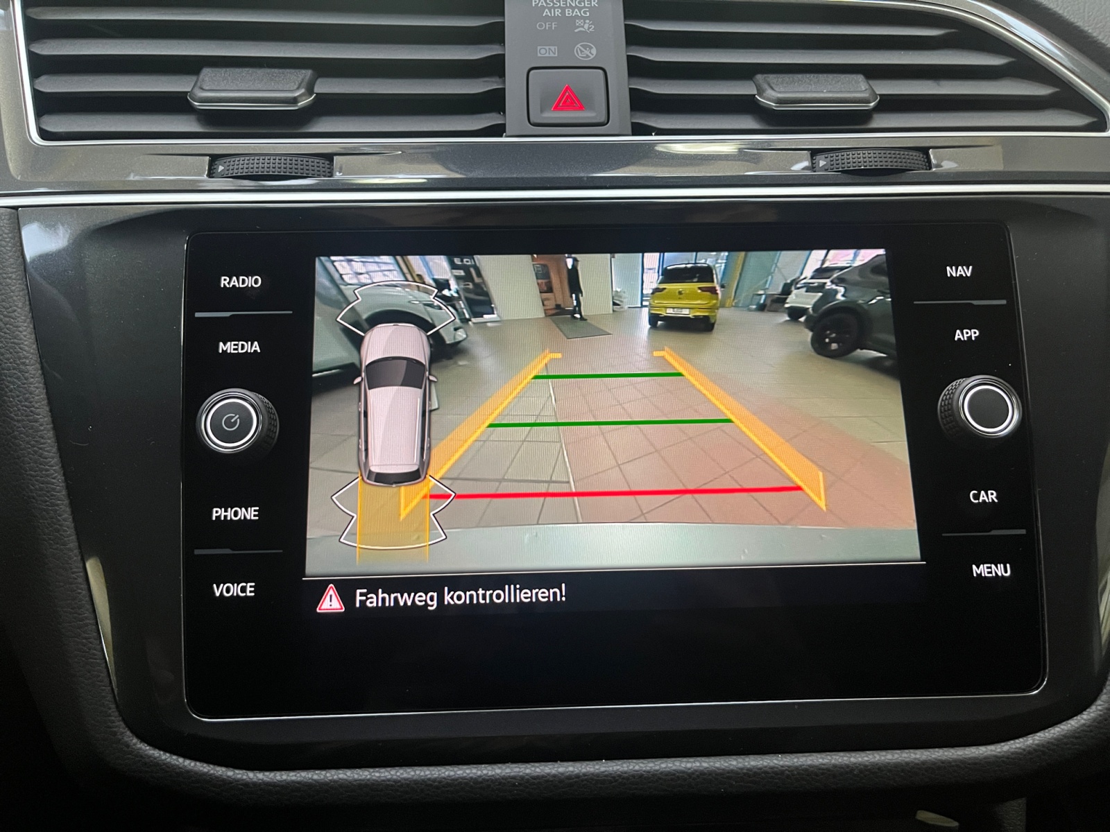 Volkswagen - Tiguan Allspace R-Line 2,0 l TSI OPF 4MOTION 7-Gang-Doppelkupplungsgetriebe DSG ,