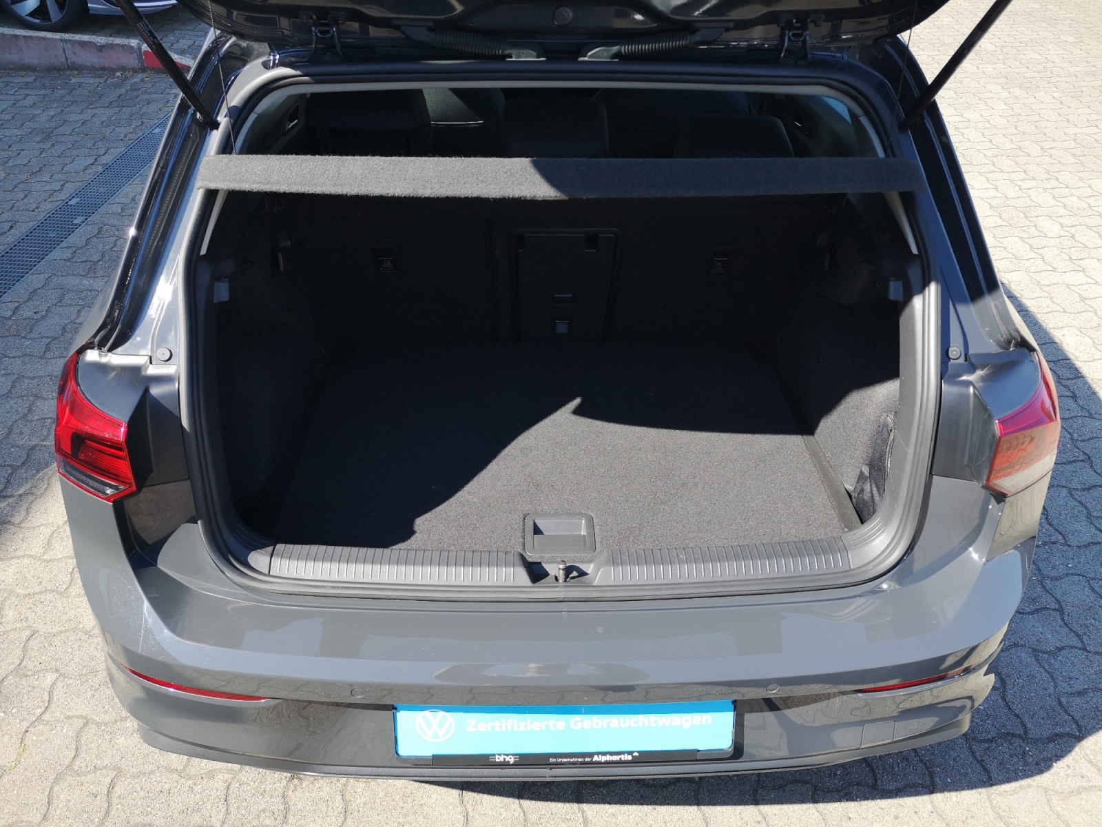 Volkswagen - Golf 1.0 TSI *LIFE*
