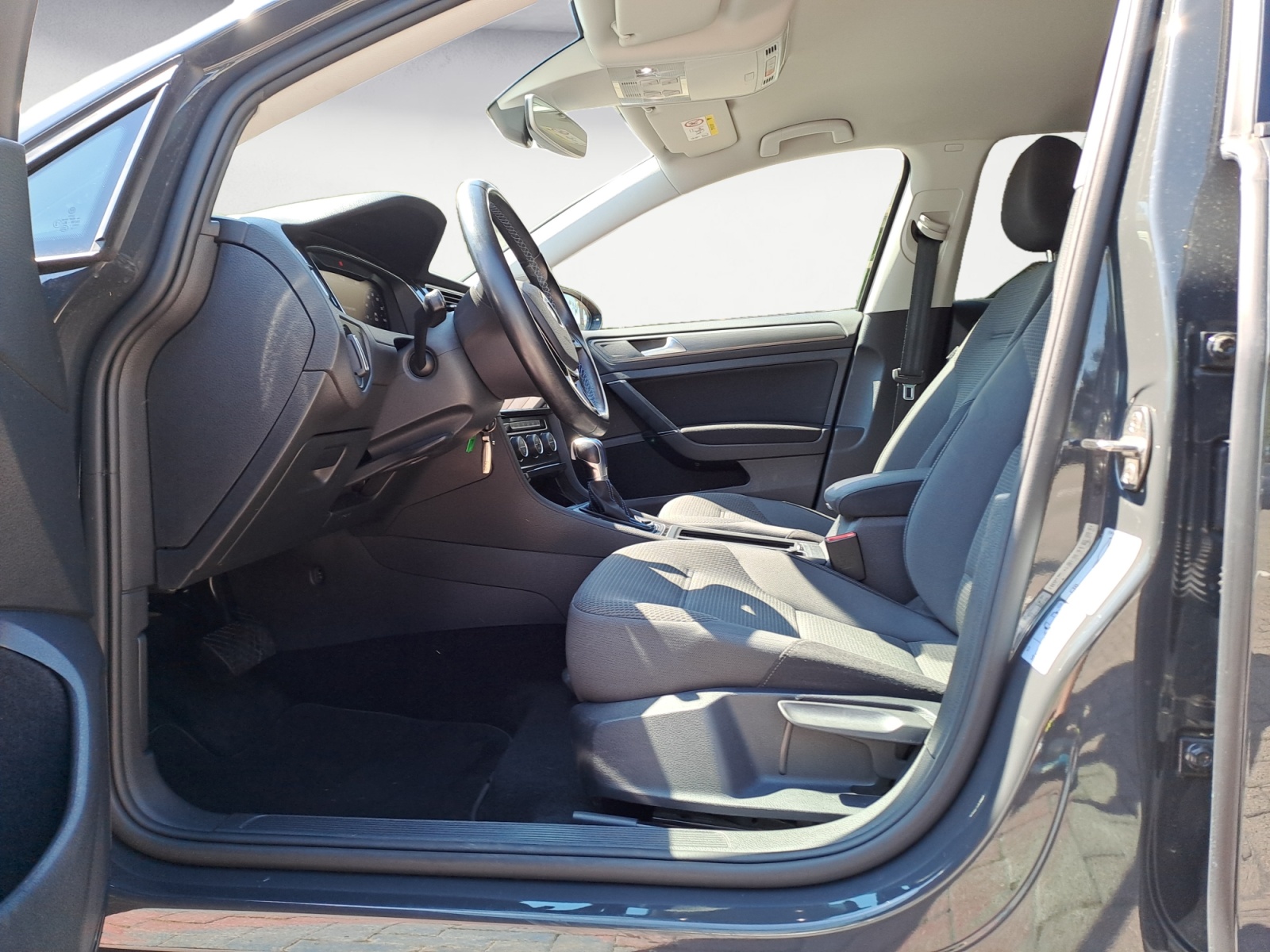 Volkswagen - Volkswagen Golf e-Golf