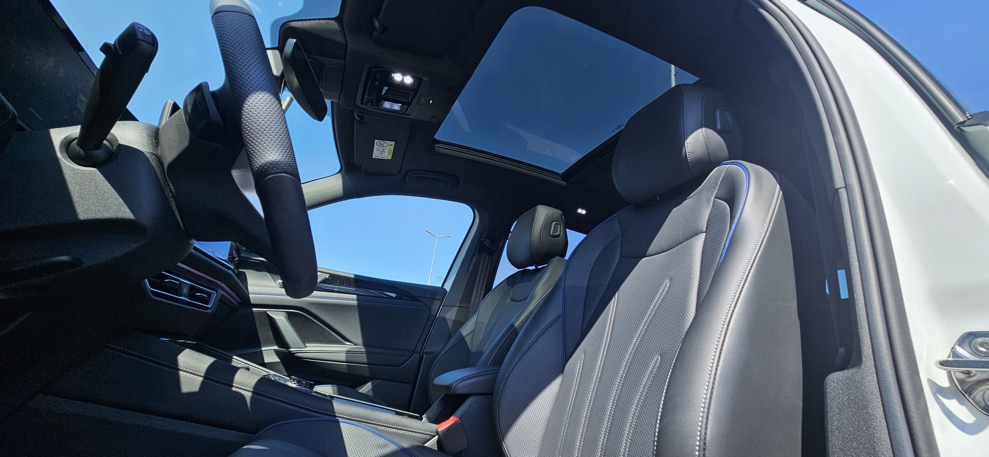 Volkswagen - Tiguan 2.0 TDI 4MOTION DSG R-Line