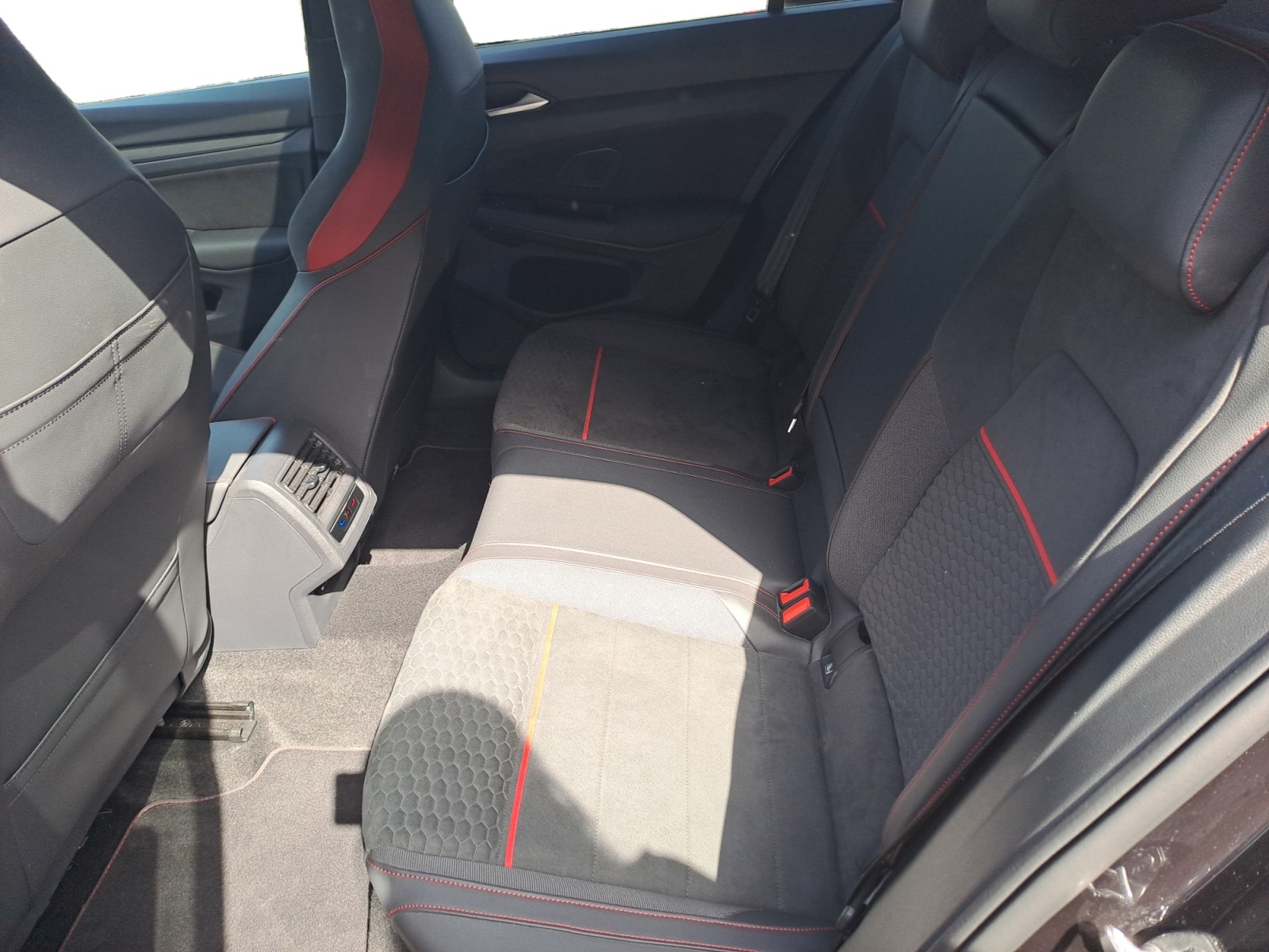 Volkswagen - Golf GTI 2.0 TSI DSG *CLUBSPORT*