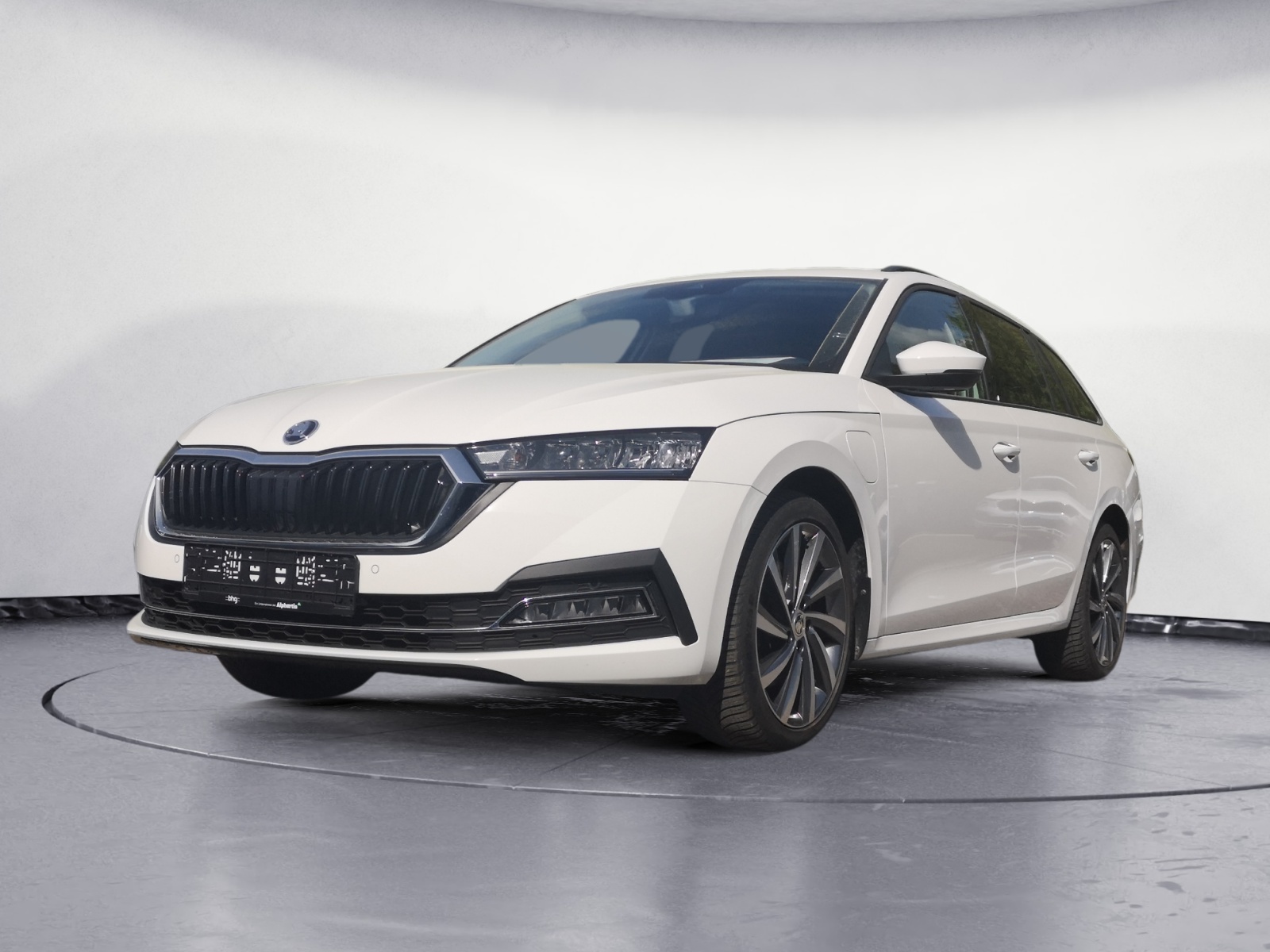 Skoda - Octavia Combi 1.4 TSI iV DSG First Edition