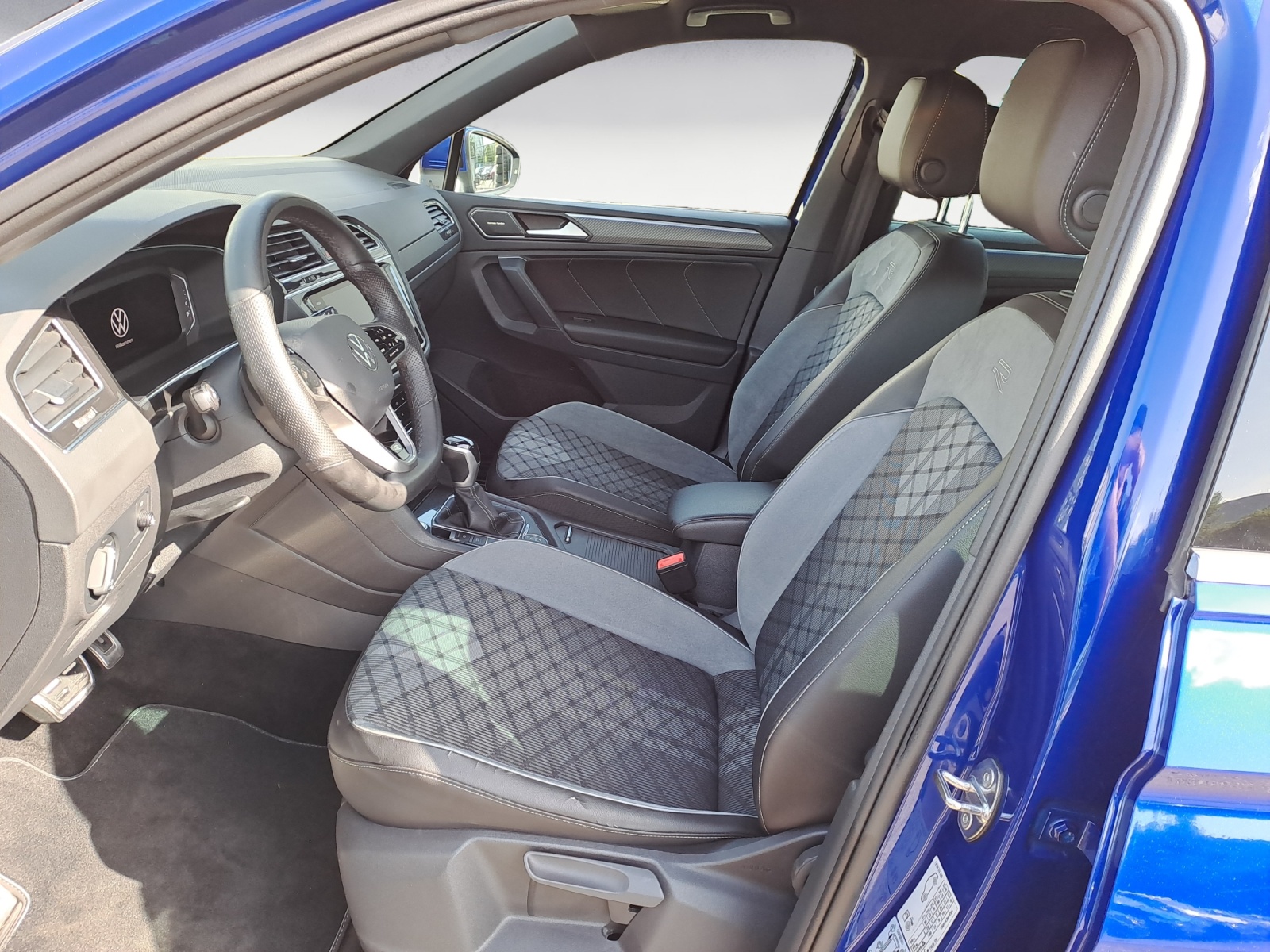 Volkswagen - Tiguan 2.0 TDI SCR 4MOTION DSG R-Line