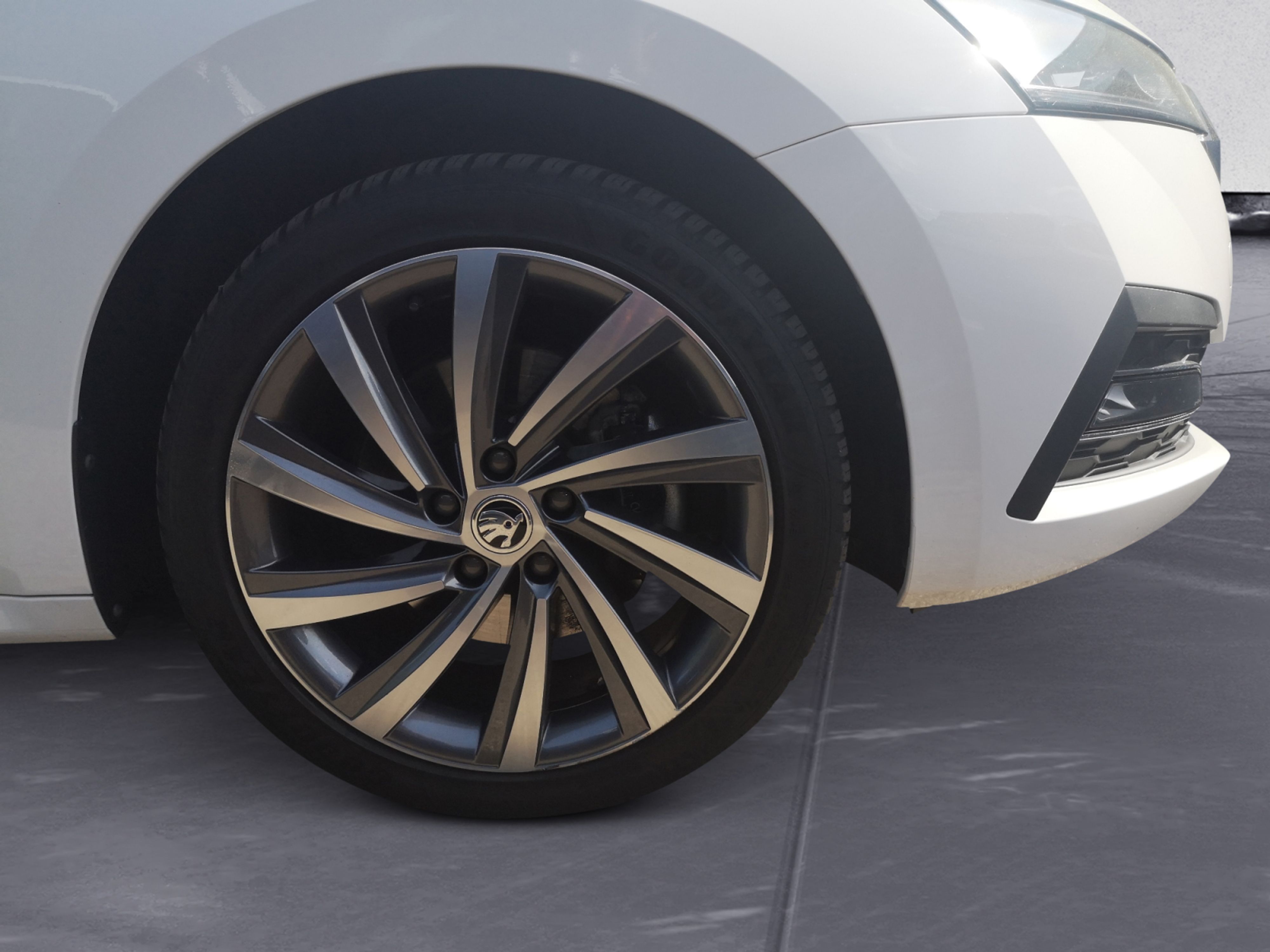 Skoda - Octavia Combi 1.4 TSI iV DSG First Edition