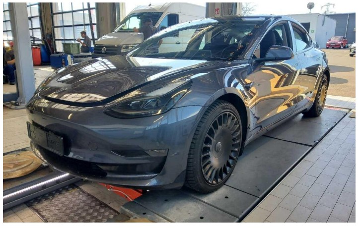 Tesla - Model 3 Langstreckenbatt. Allradantrieb Dual Motor