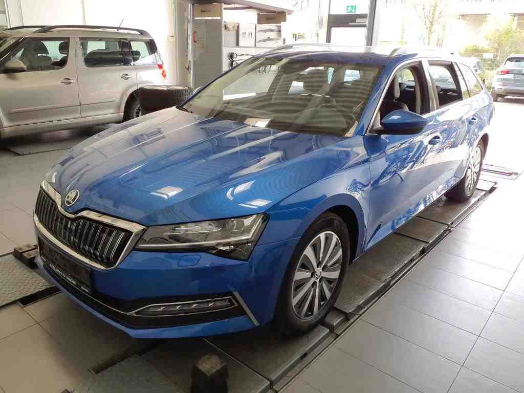 Skoda - Superb Combi 1.4 TSI iV DSG Style