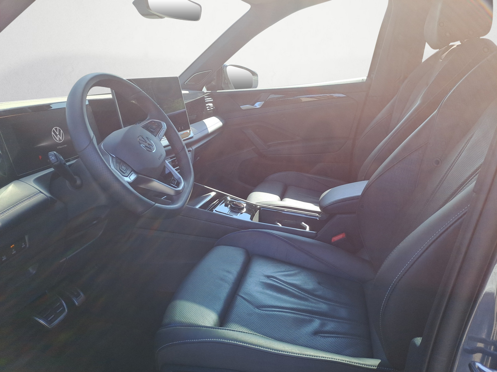 Volkswagen - Tiguan R-Line 2,0 TDI SCR 4M DSG