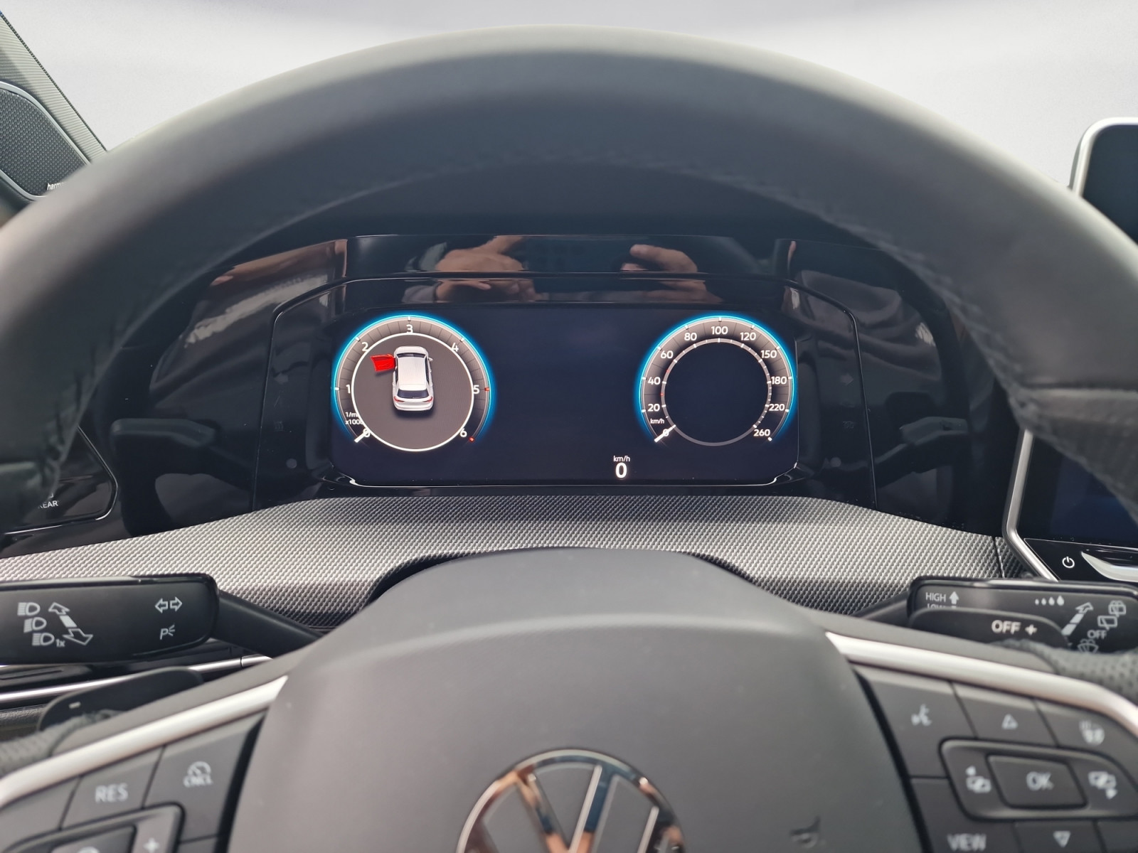Volkswagen - Golf 2.0 TDI DSG R-Line