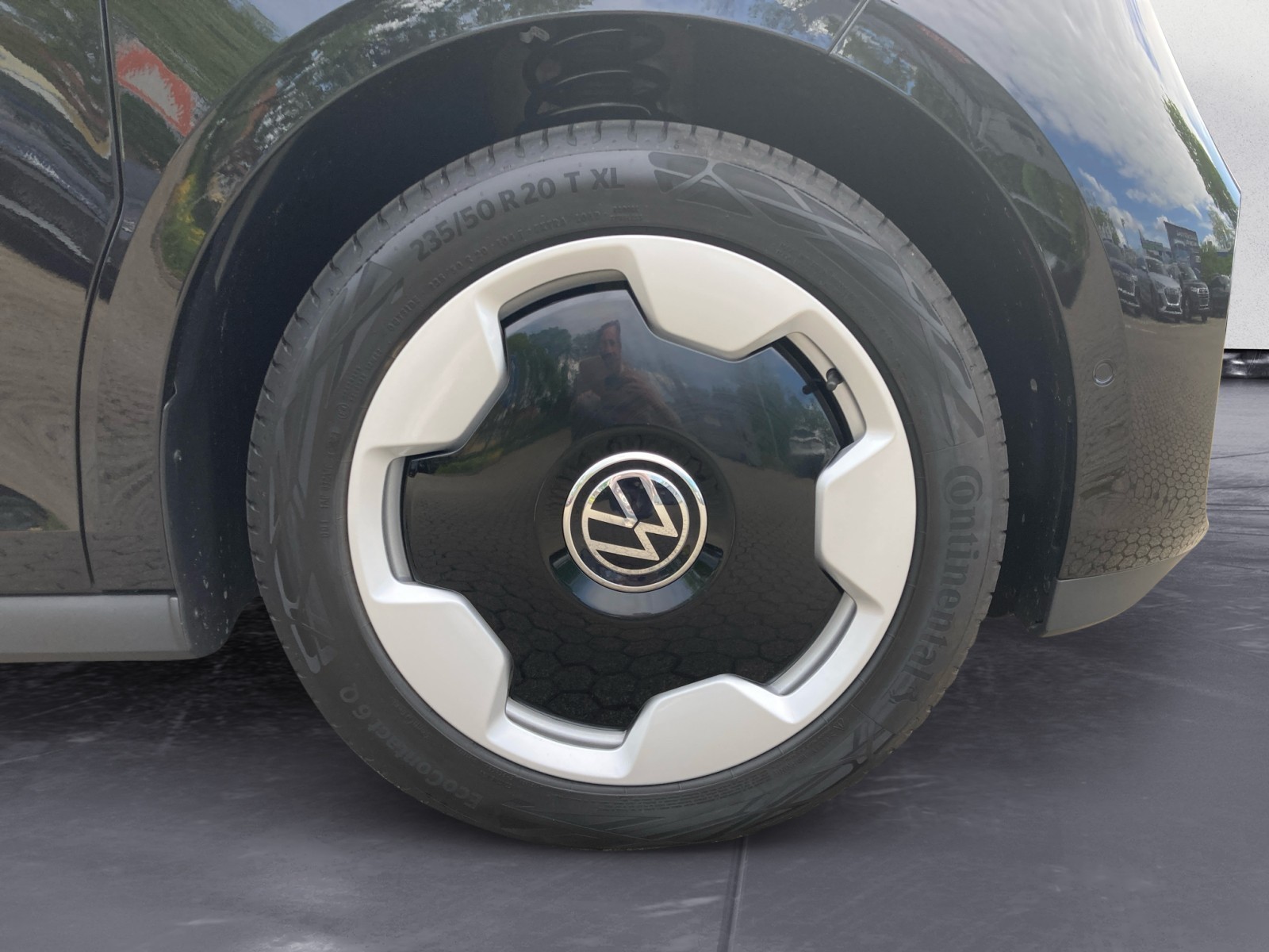 Volkswagen - ID. Buzz Pro Motor:   h Getriebe: 1-Gang-Automatikgetriebe Radstand: 2989 mm ,