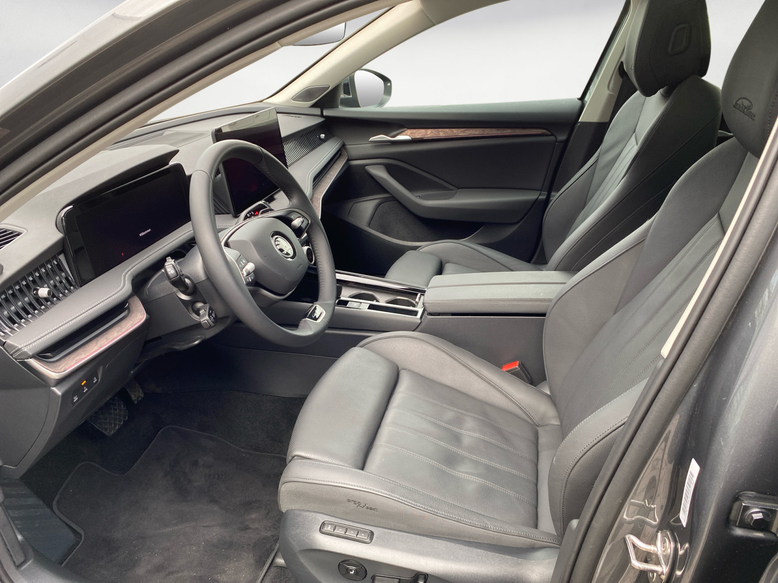 Skoda - Superb Combi 1.5 TSI DSG L&K