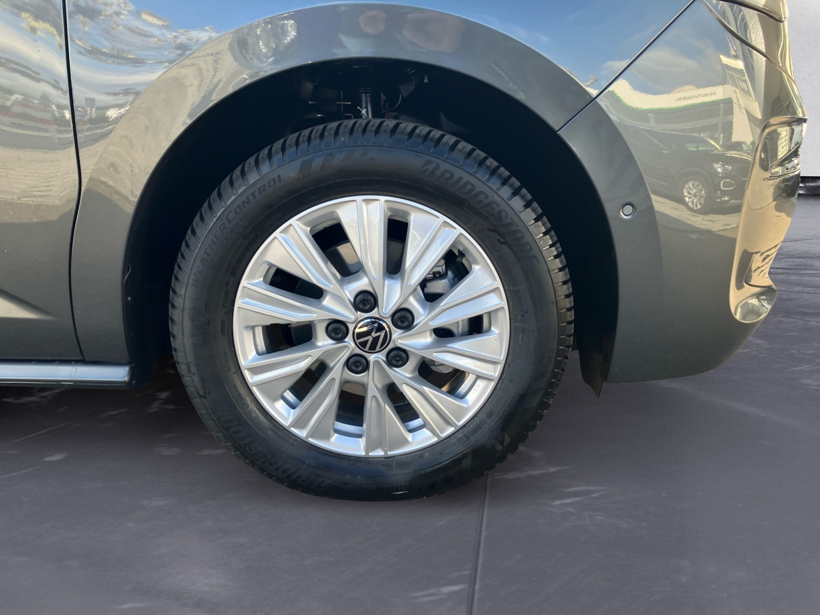 Volkswagen - California Der neue California Beach Tou r 2,0 l TDI SCR Frontantrieb 7-Ga ng-DSG