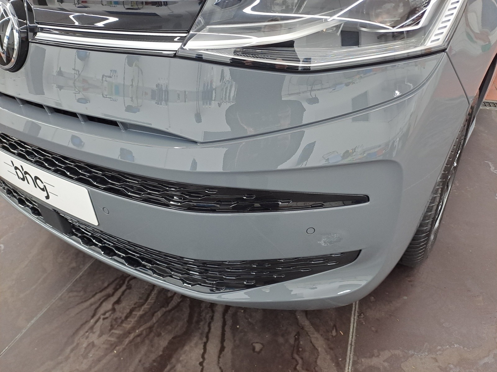 Volkswagen - Multivan Life 2,0 l TDI SCR Frontantrieb 7-Gang-DSG Radst. 3124 mm kurzer Überhang