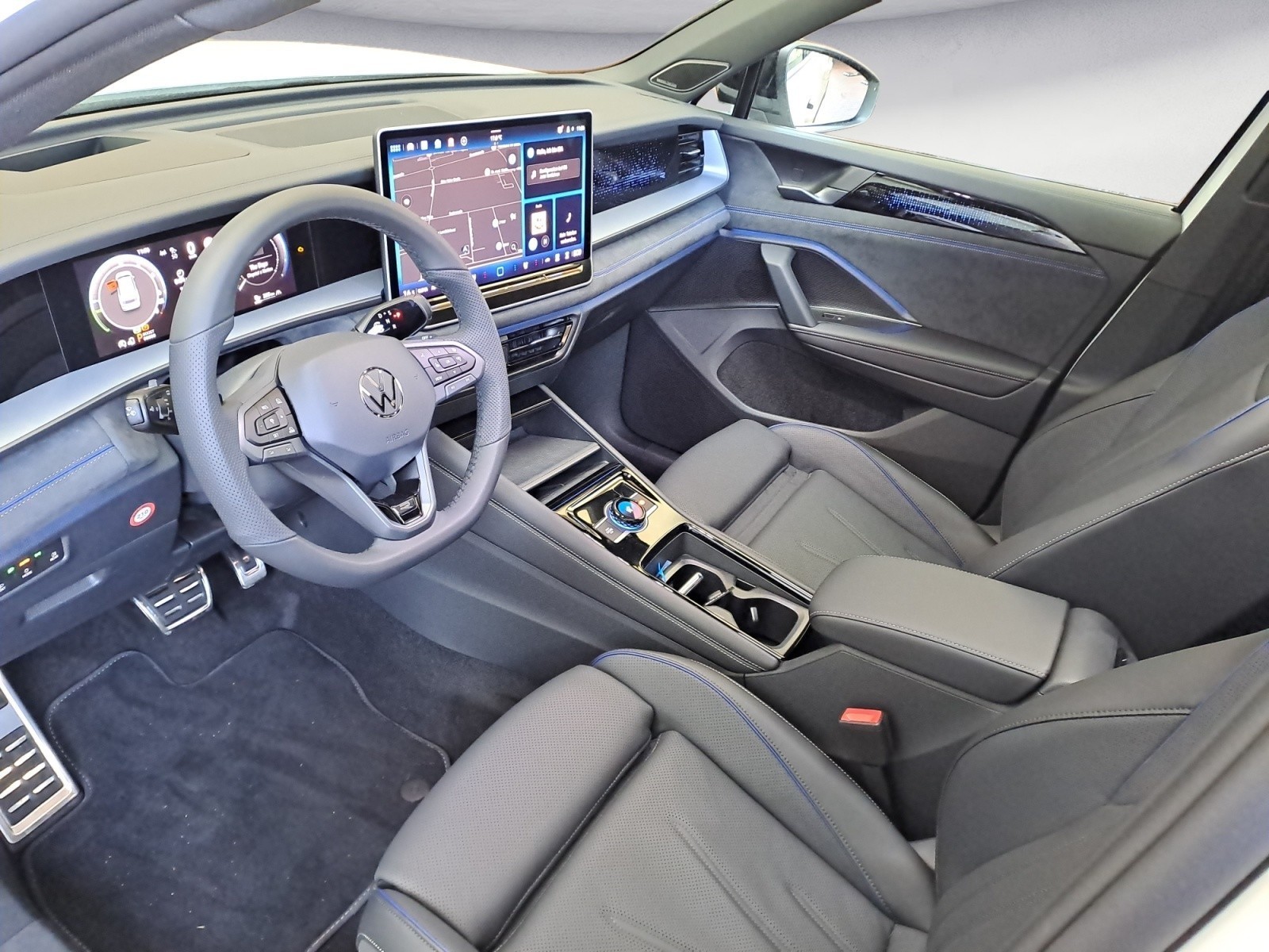 Volkswagen - Tayron R-Line 1,5 l eHybrid OPF  (  /   6-Gang-Doppelku pplungsgetriebe DSG