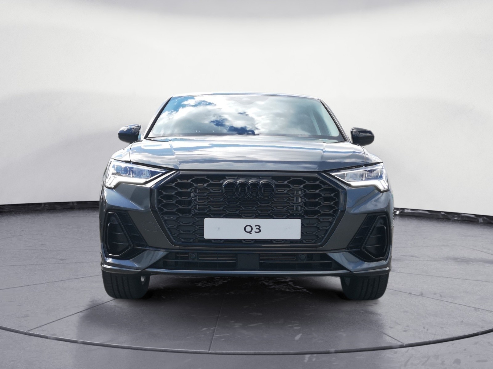 Audi - Q3