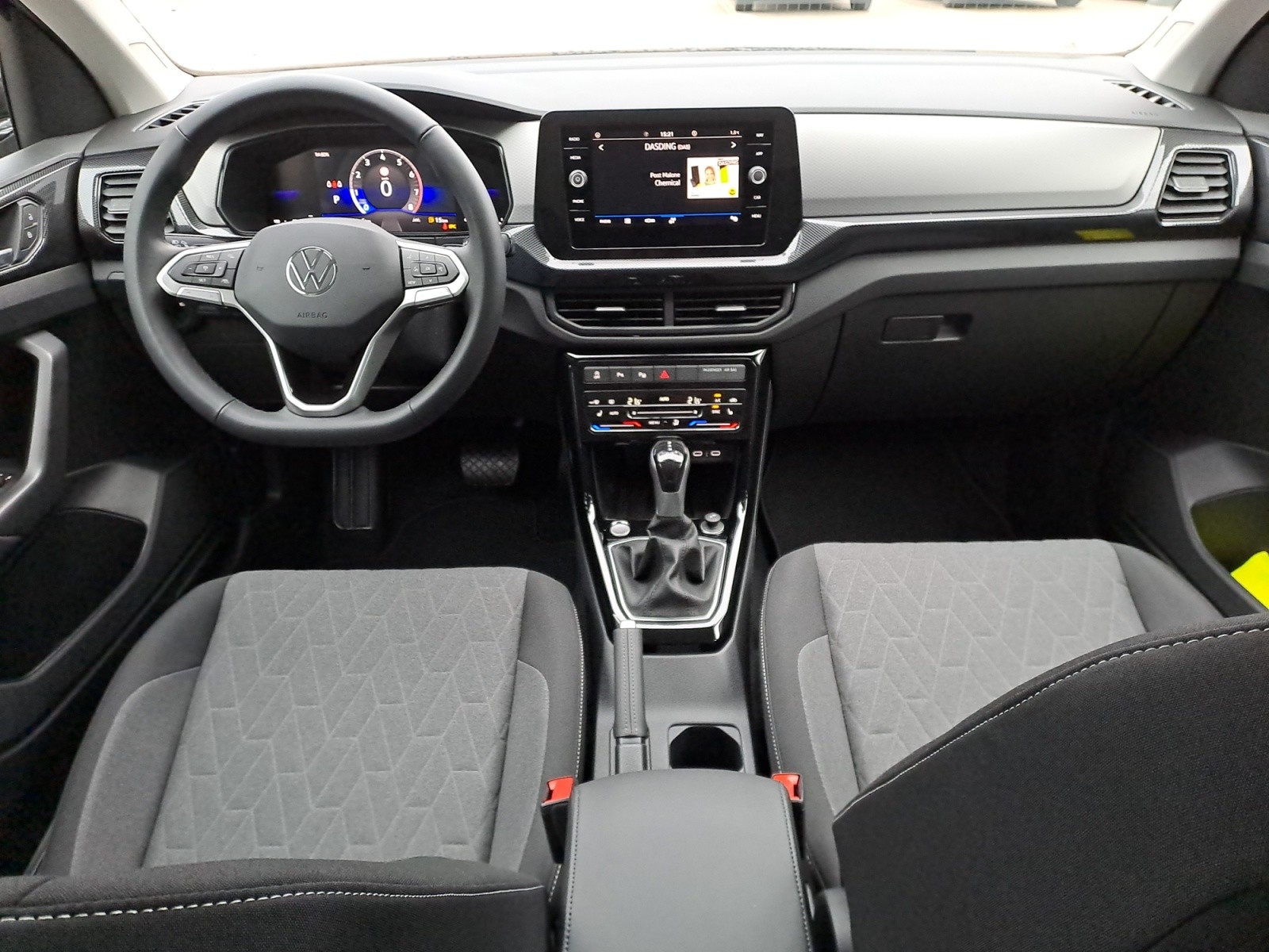 Volkswagen - T-Cross Life 1.0 l TSI OPF ) 7-Gang-Doppelkupplungsgetriebe DSG