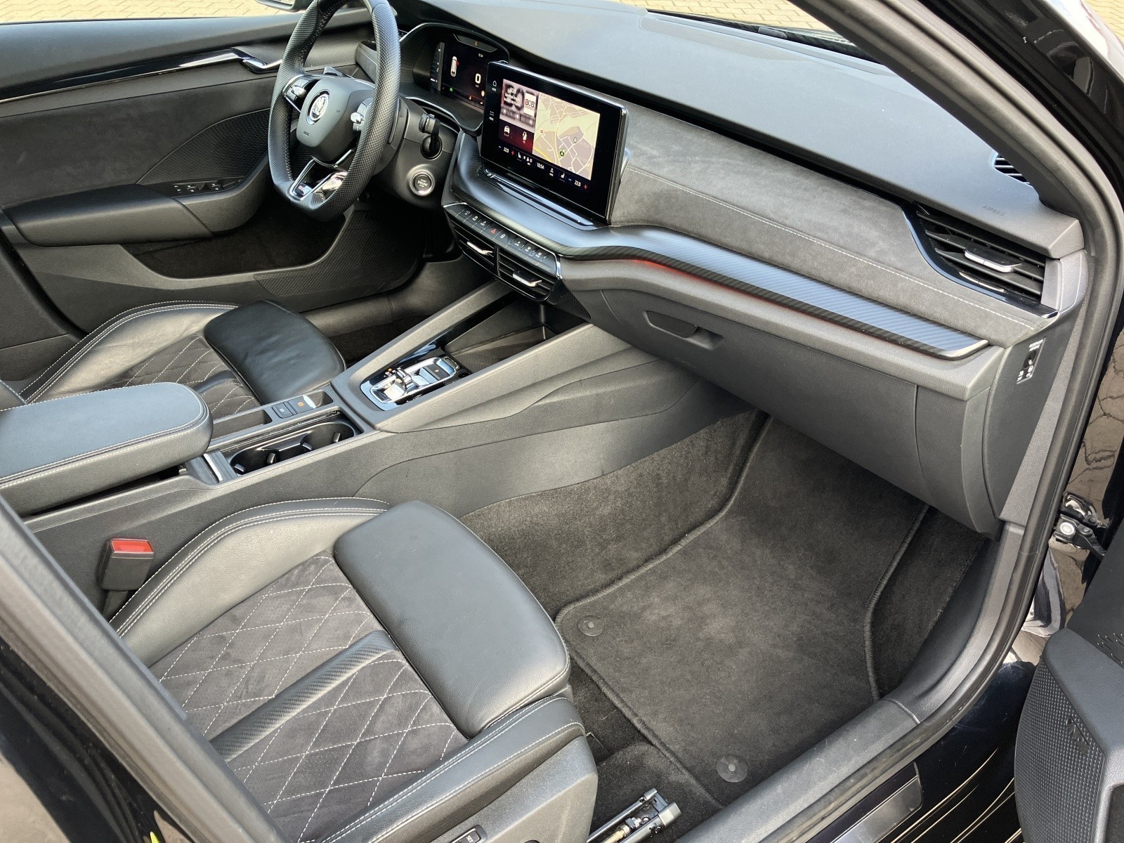 Skoda - Octavia Combi 2.0 TSI DSG RS
