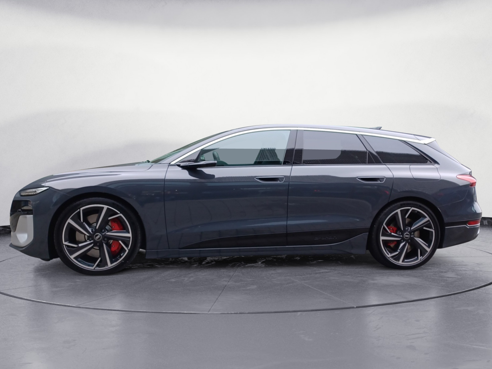 Audi - S6 Avant e-tron
