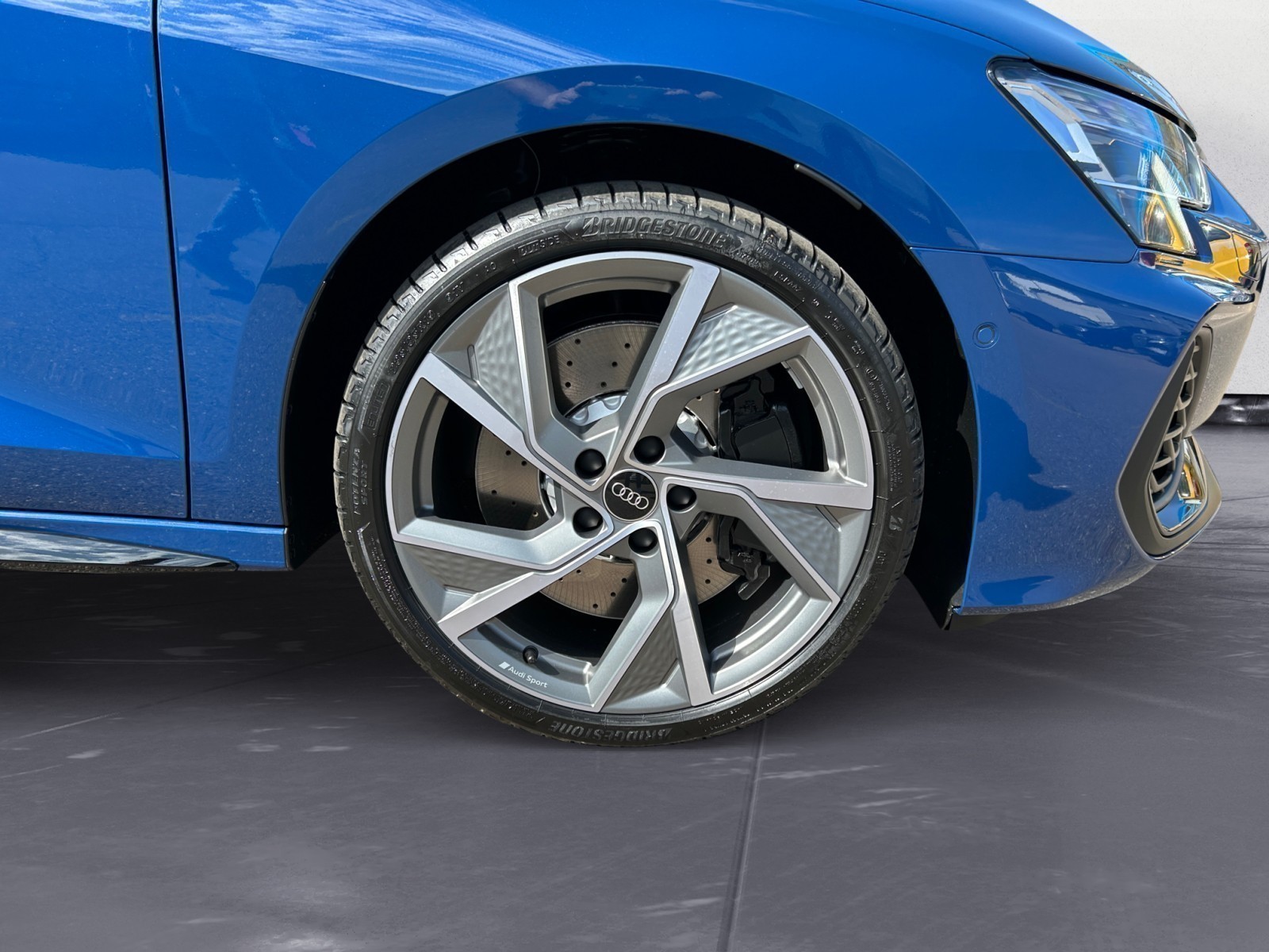 Audi - S3 Limousine TFSI 245(333) kW(PS) S