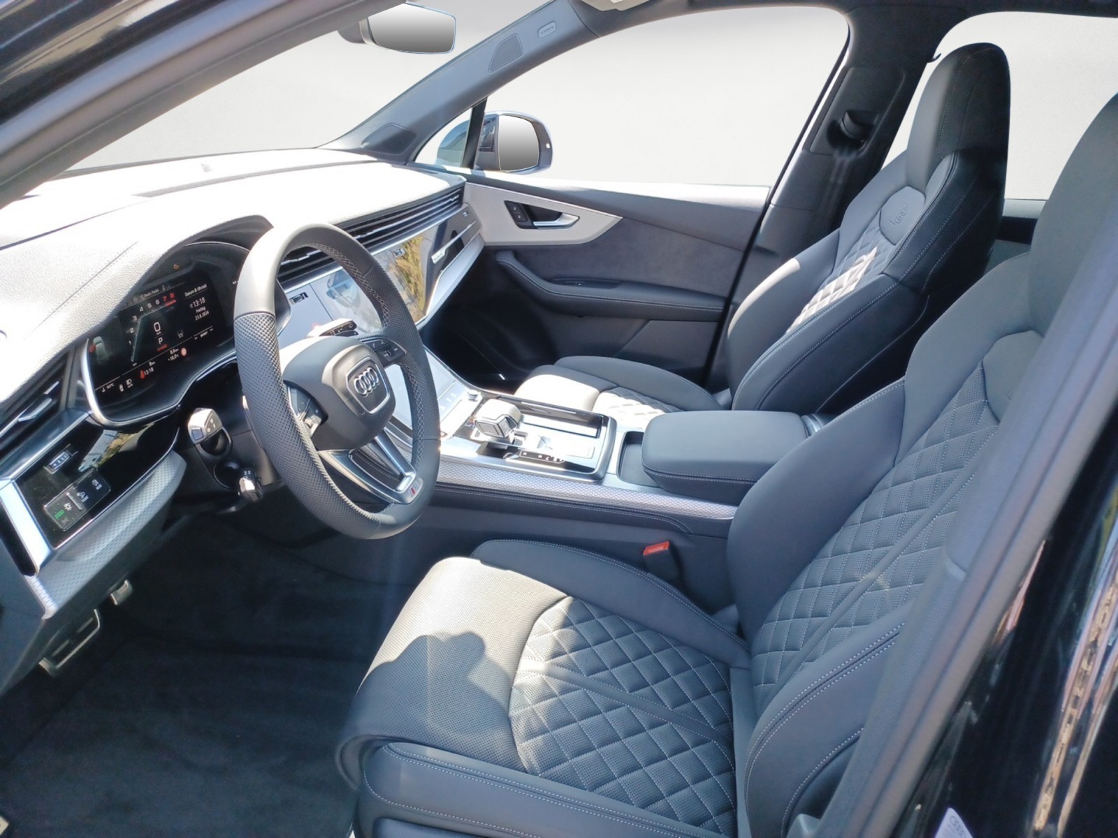 Audi - SQ7 SUV TFSI 373(507) kW(PS) tiptro nic