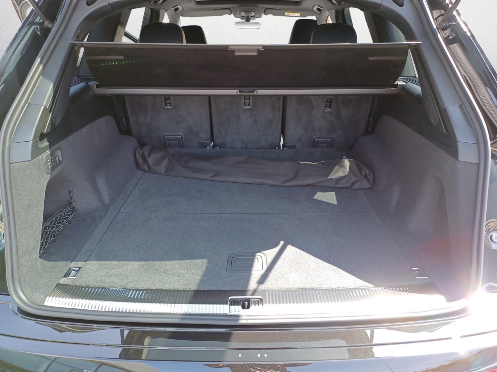 Audi - SQ7 SUV TFSI 373(507) kW(PS) tiptro nic
