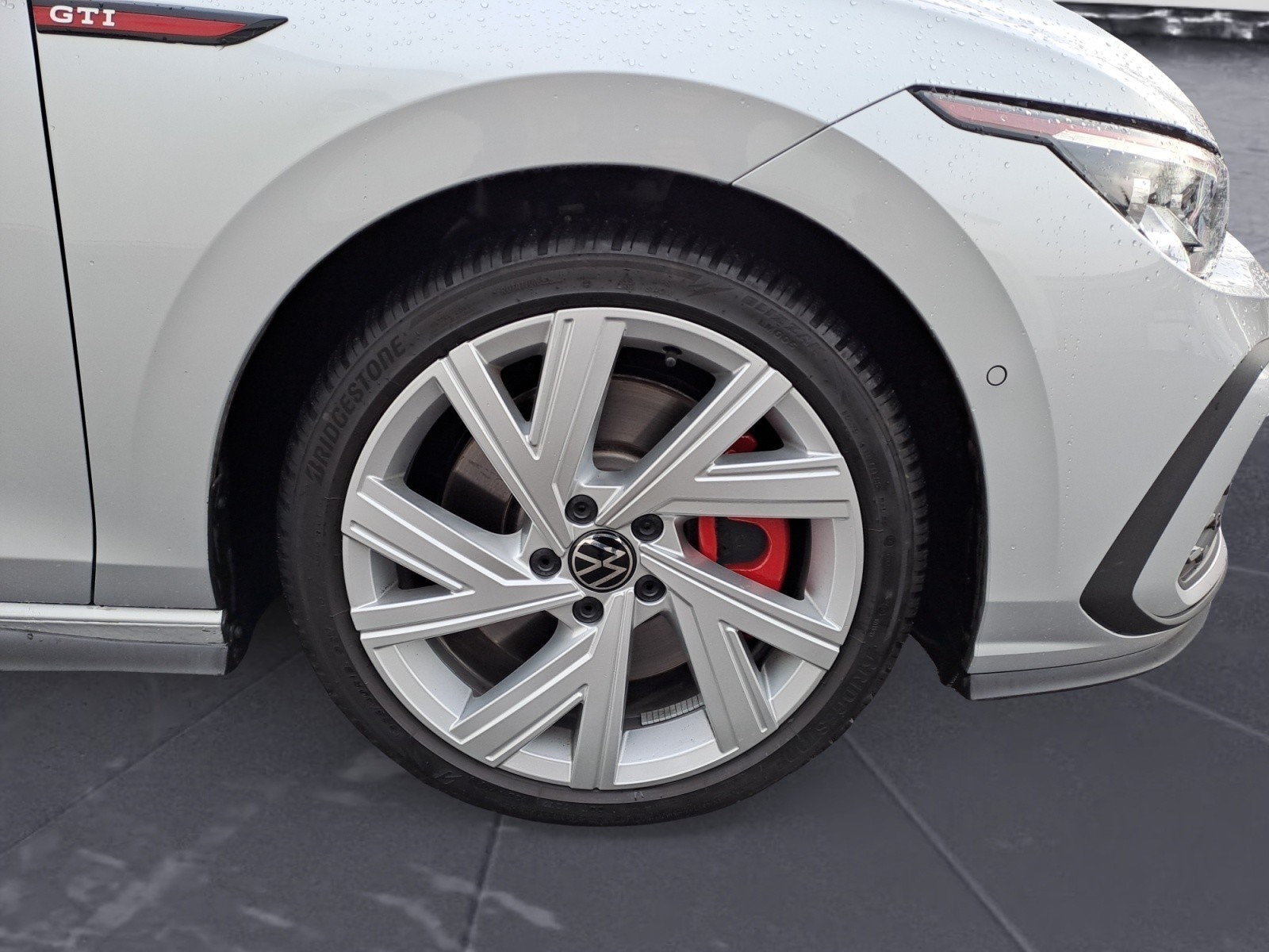 Volkswagen - Golf GTI 2.0 TSI DSG