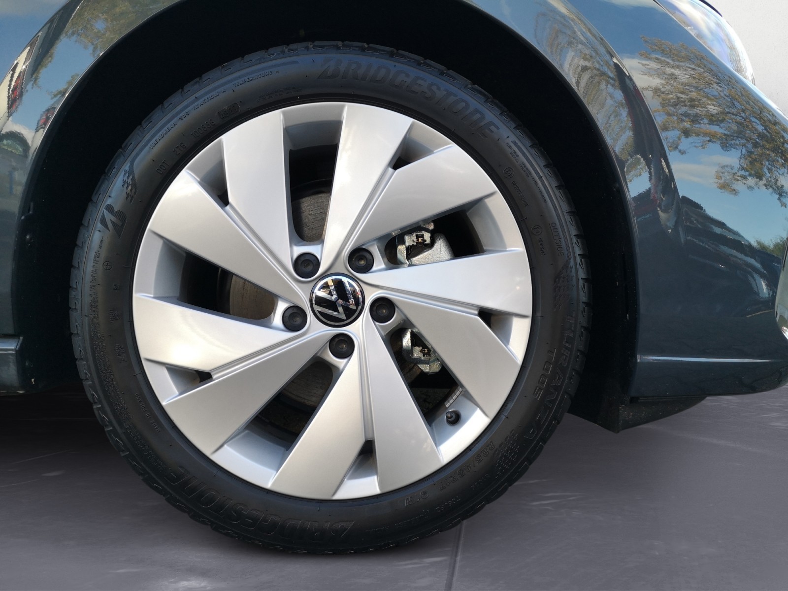 Volkswagen - Golf Style 2,0 l TDI SCR   7-Gang-Doppelkupplungsgetriebe DSG