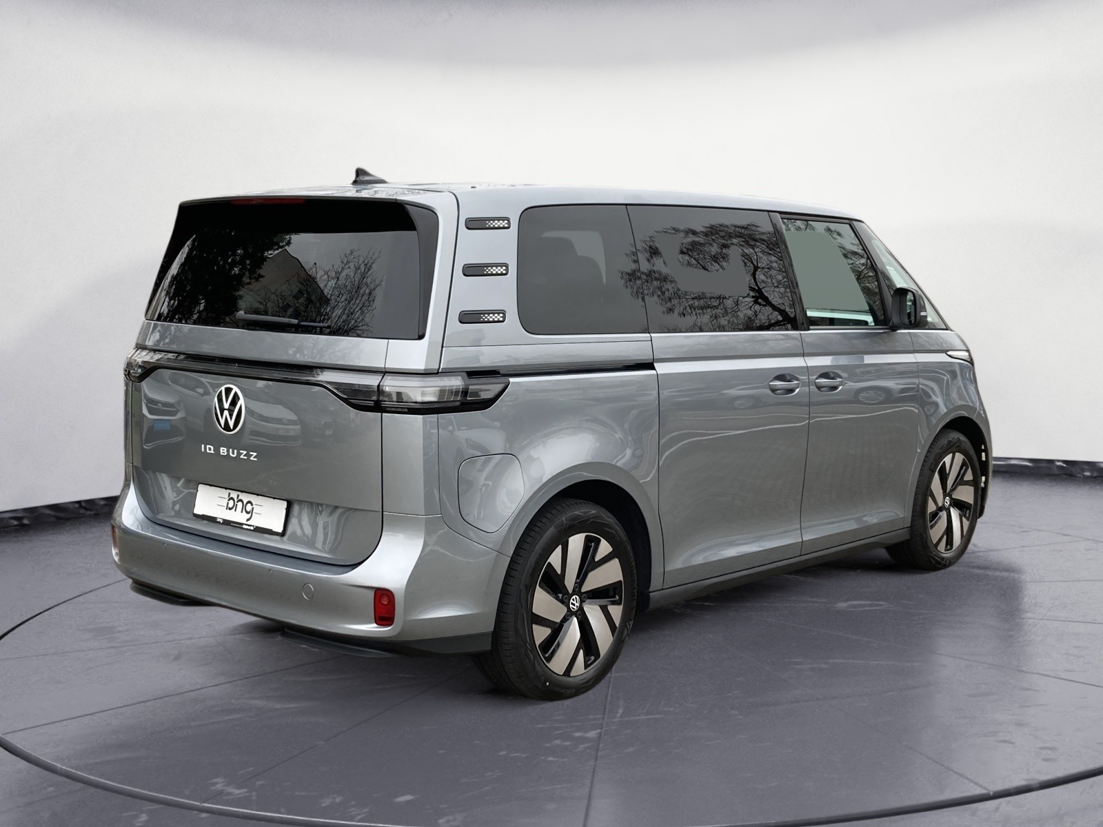 Volkswagen - ID. Buzz Pro kurzer Radstand   Heckantrieb 1-Gang-Automatik Radst. 2989 mm