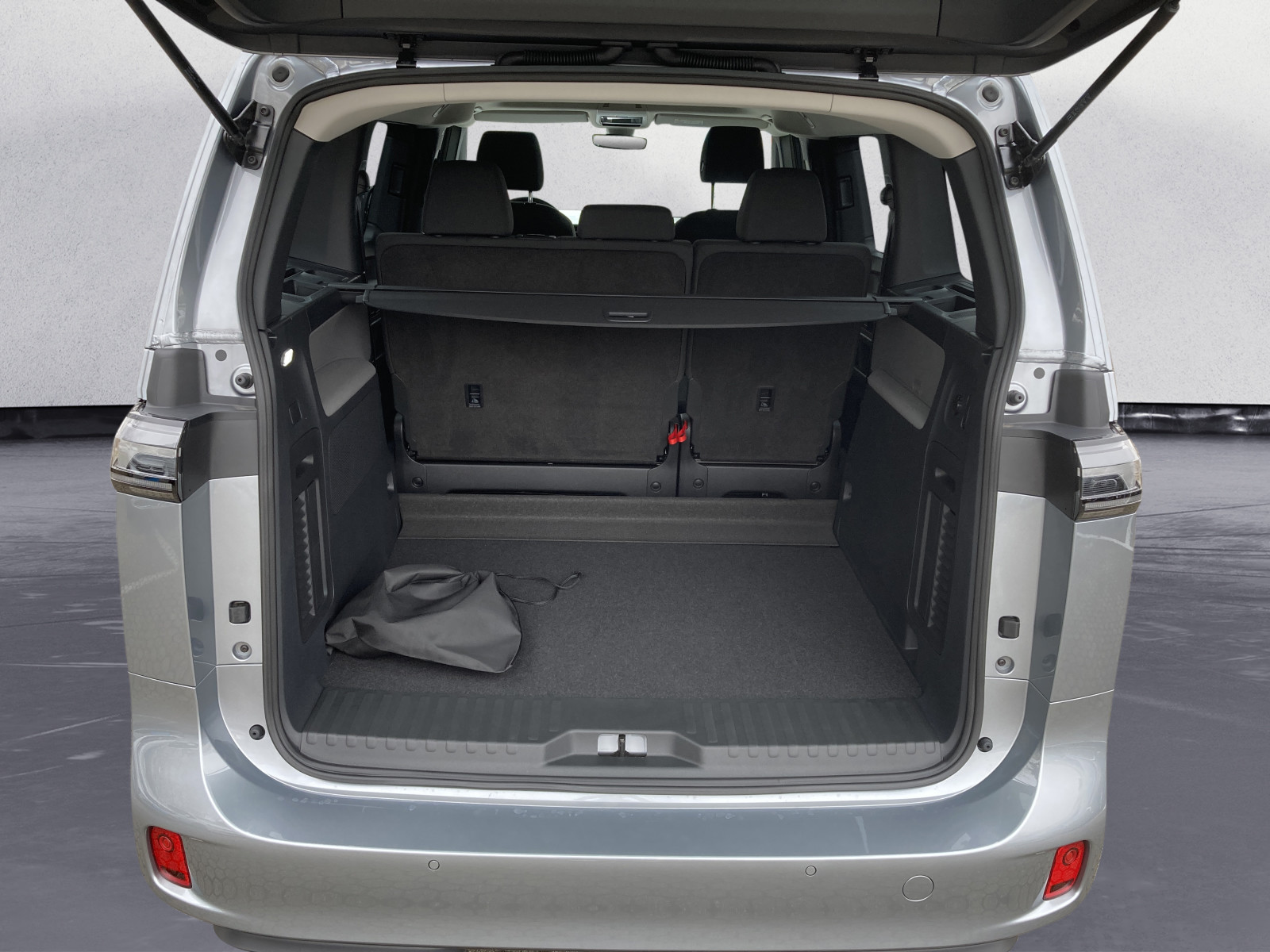 Volkswagen - ID. Buzz Pro kurzer Radstand   Heckantrieb 1-Gang-Automatik Radst. 2989 mm