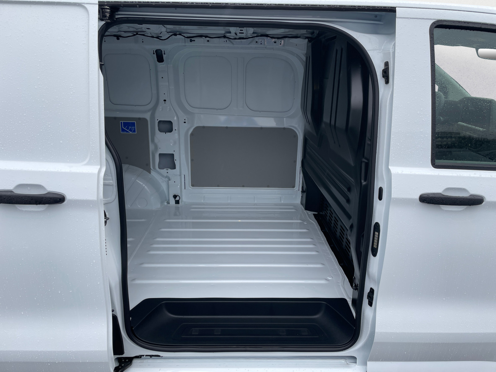 Volkswagen - Transporter Kasten 2,0 l TDI 8-Ga ng Automatik Radst. 3100 mm