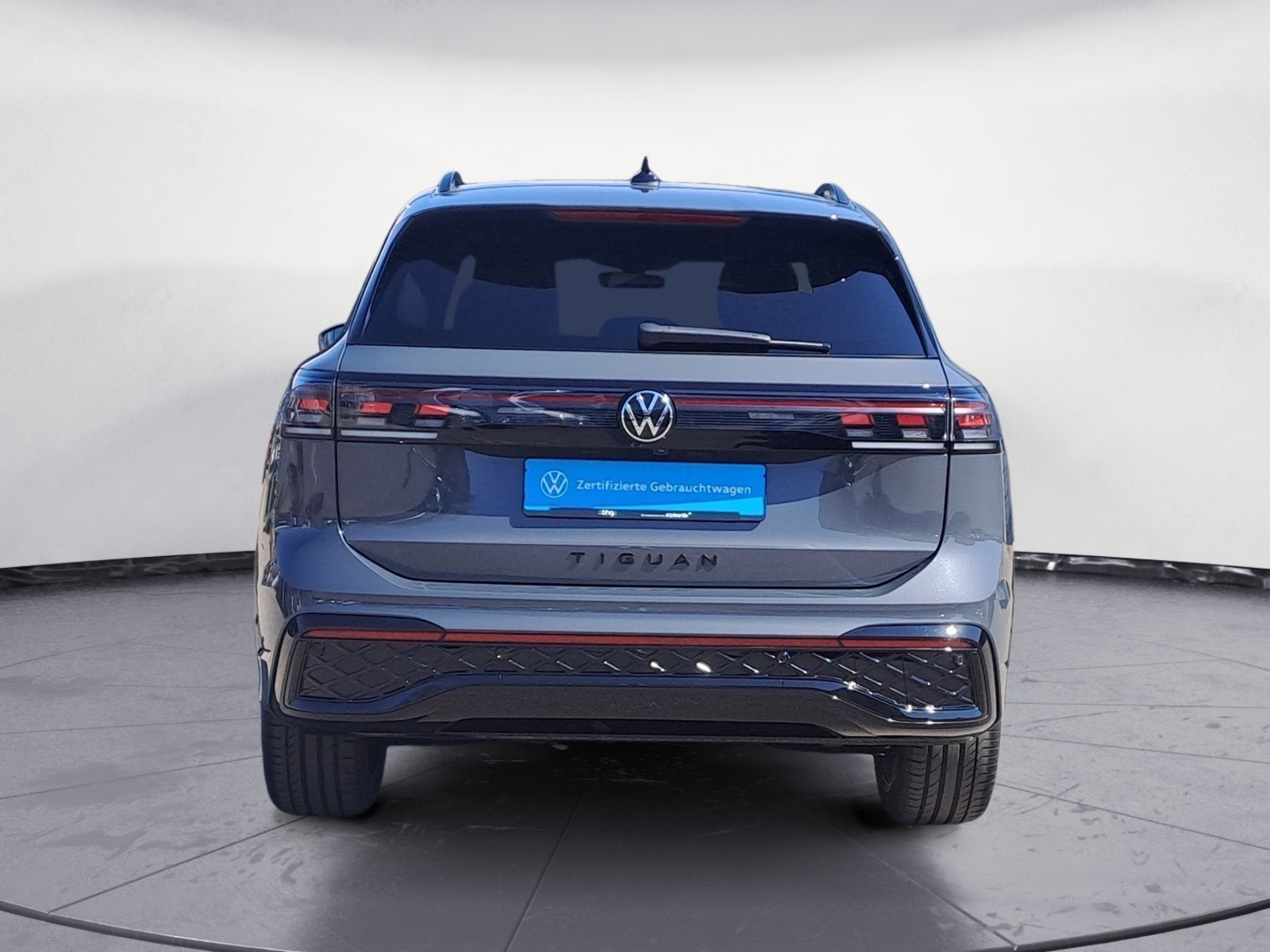 Volkswagen - Tiguan R-Line 2,0 TDI SCR 4M DSG