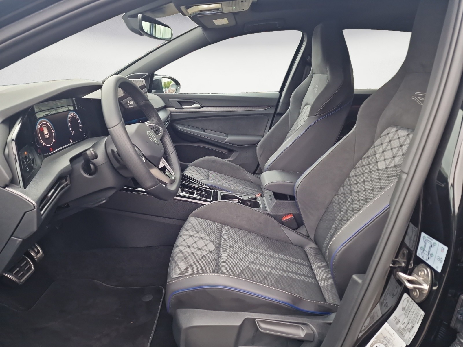 Volkswagen - Golf 2.0 TDI DSG R-Line