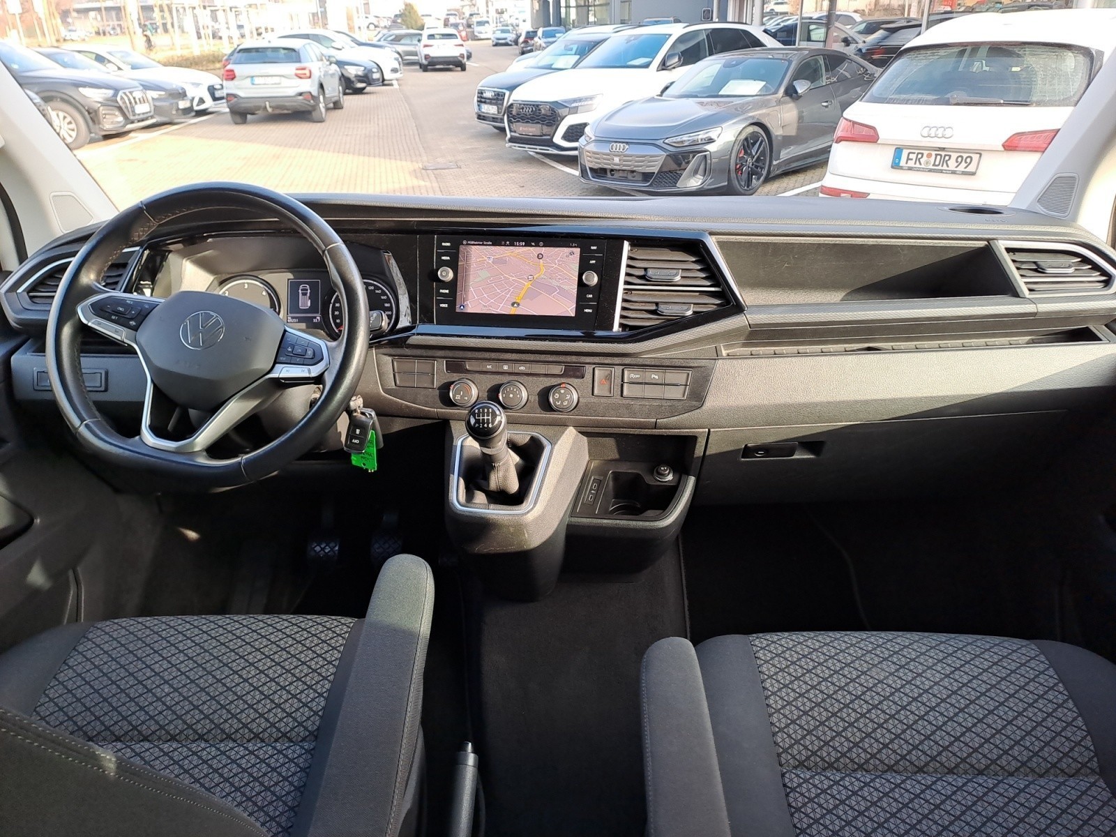 Volkswagen - T6 .1 Multivan KR 4MOTION Trendline
