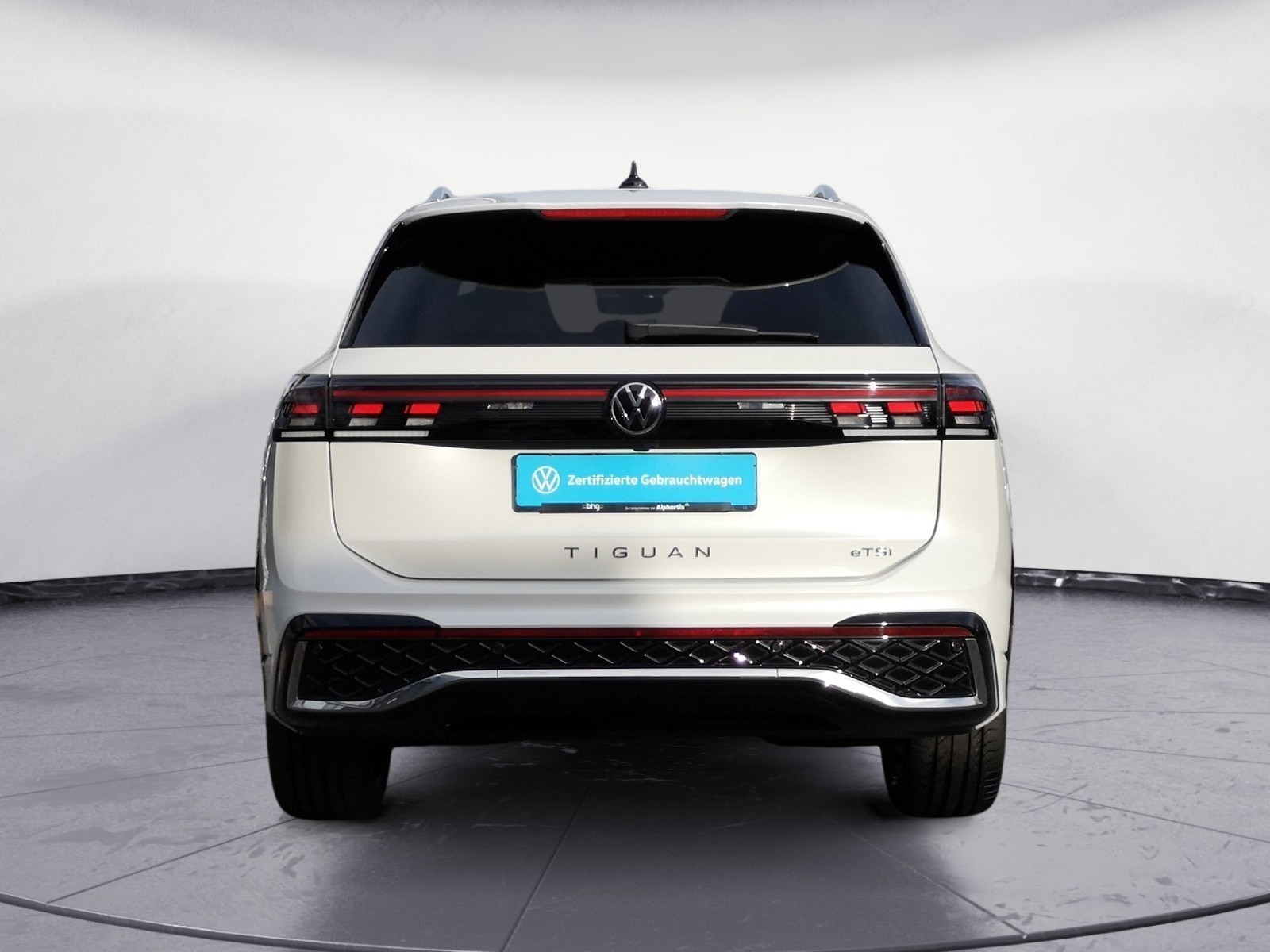 Volkswagen - Tiguan 1.5 eTSI DSG R-LINE