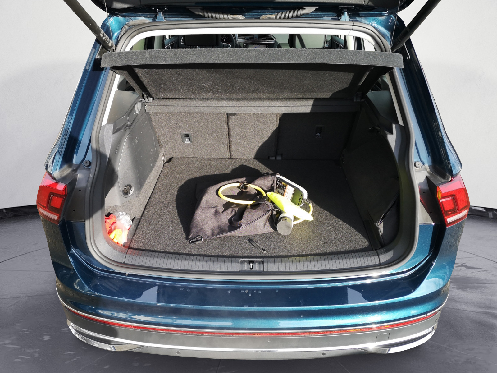 Volkswagen - Tiguan 1.4 TSI eHybrid DSG Elegance