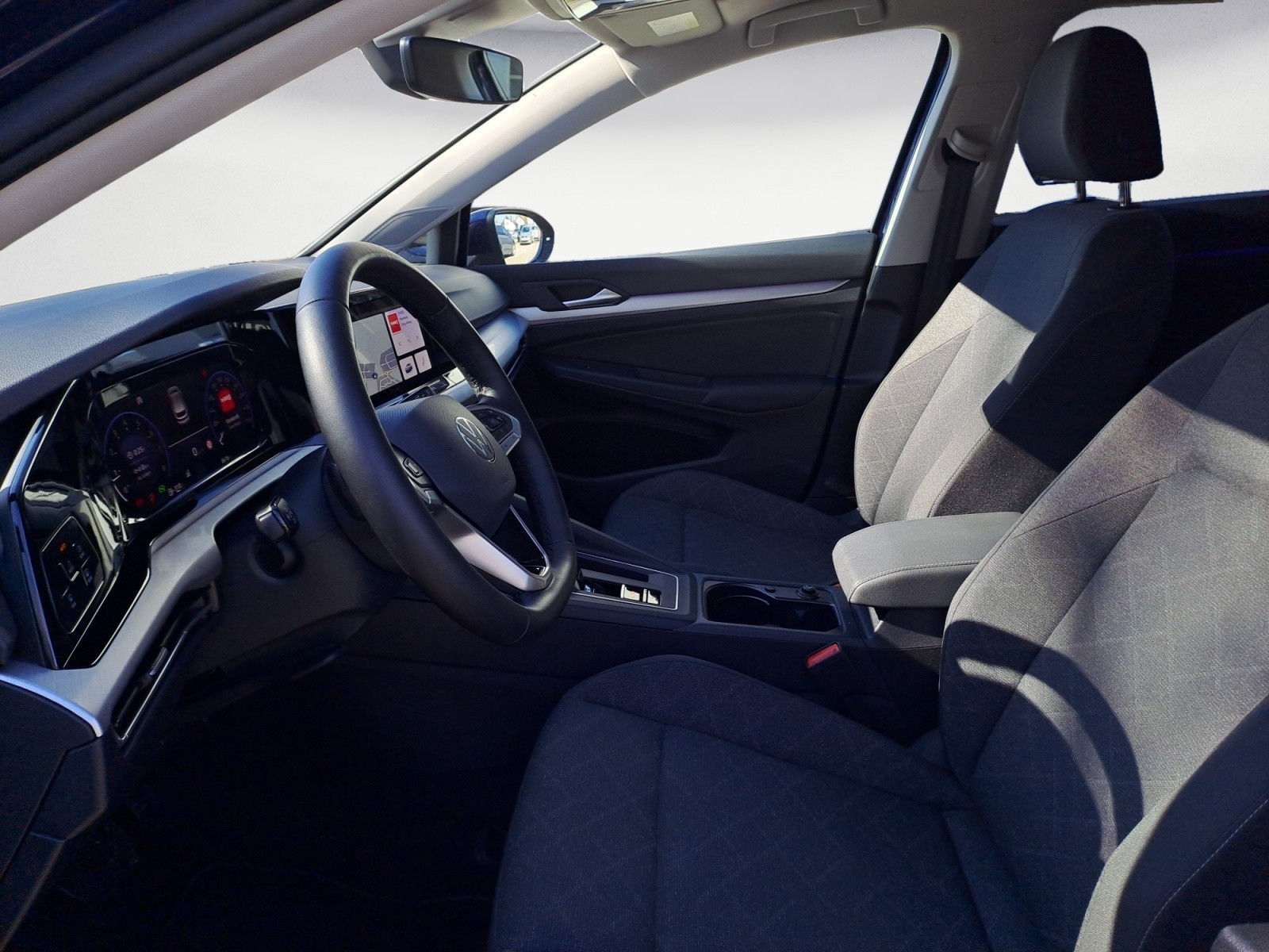 Volkswagen - Golf 1.5 eTSI DSG Life