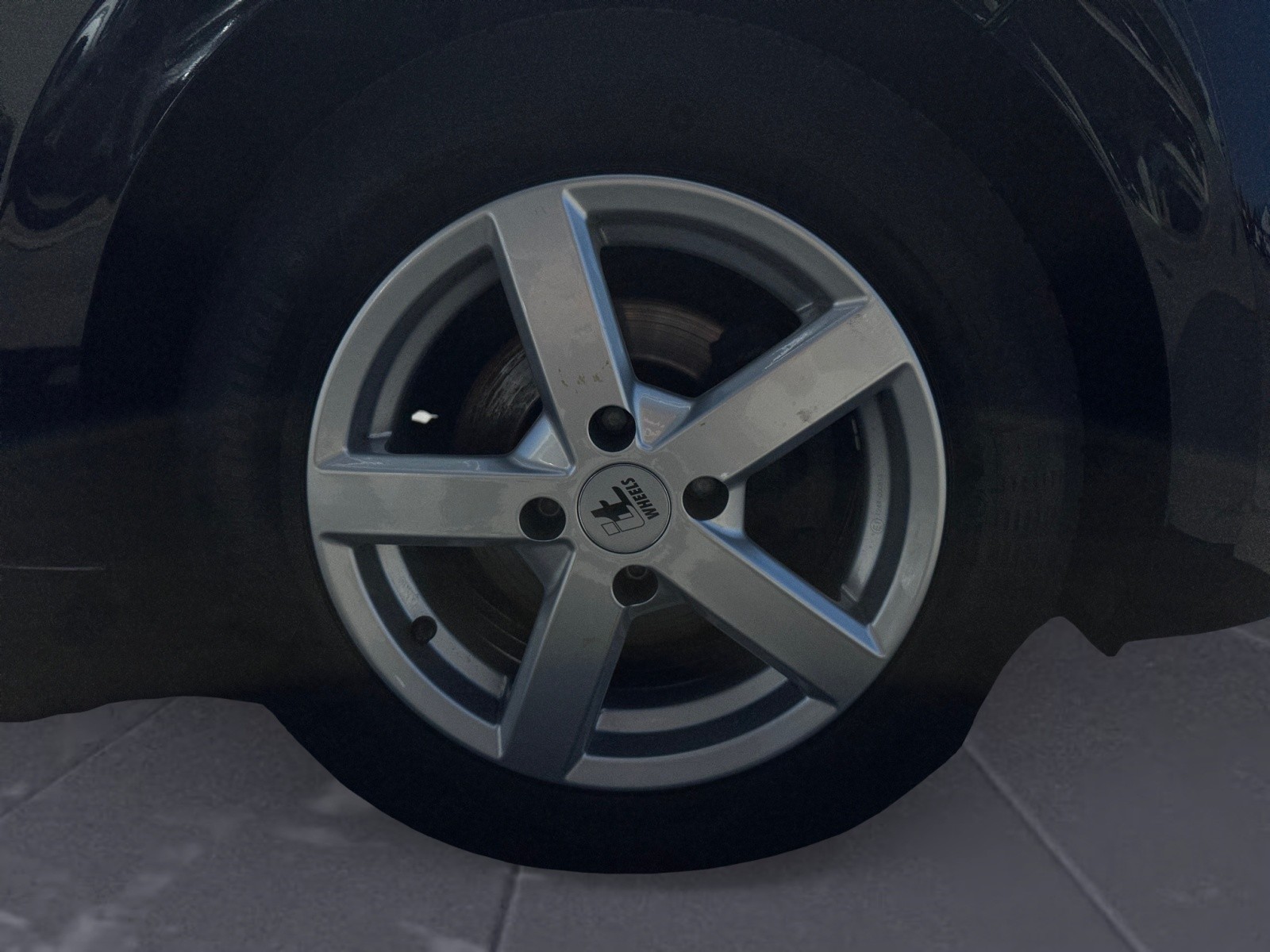 Peugeot - 208 PureTech 82 Start & Stop Active