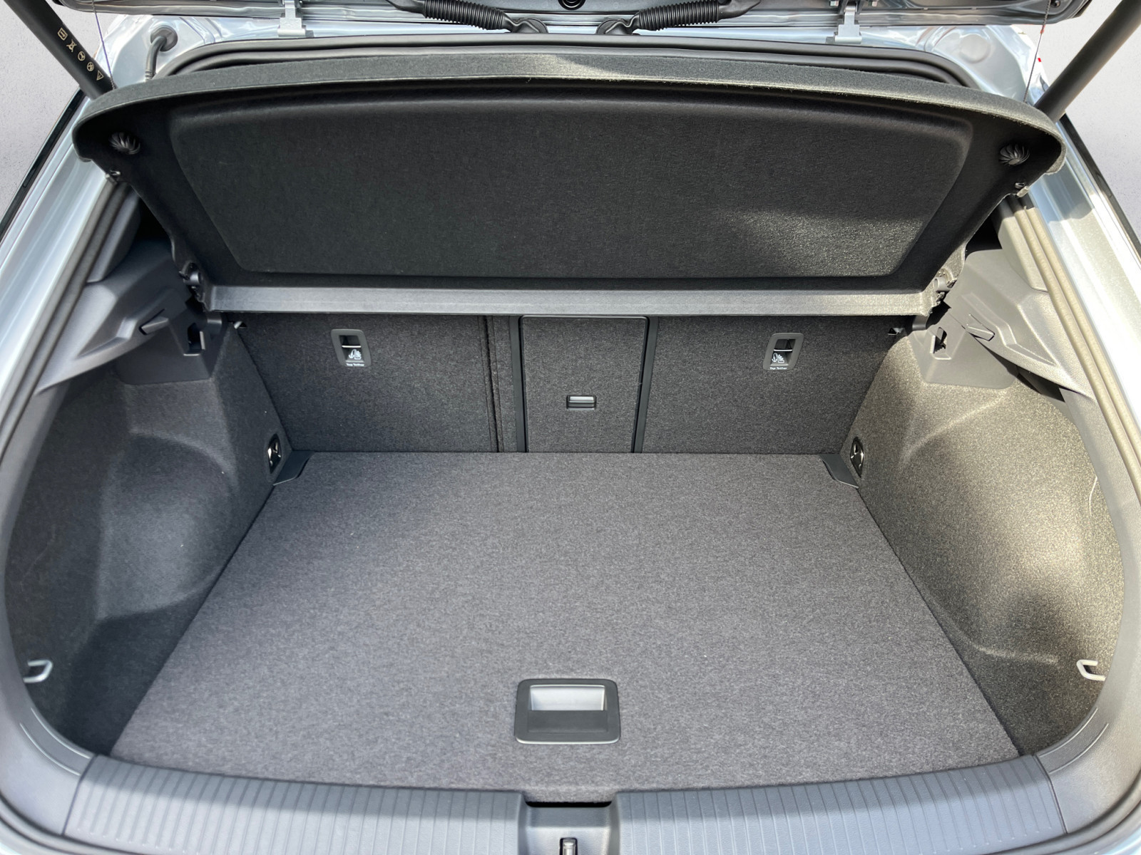 Volkswagen - T-Roc R-Line 1.5 l TSI OPF 7-Gang-Doppelkupplungsgetriebe DSG ,