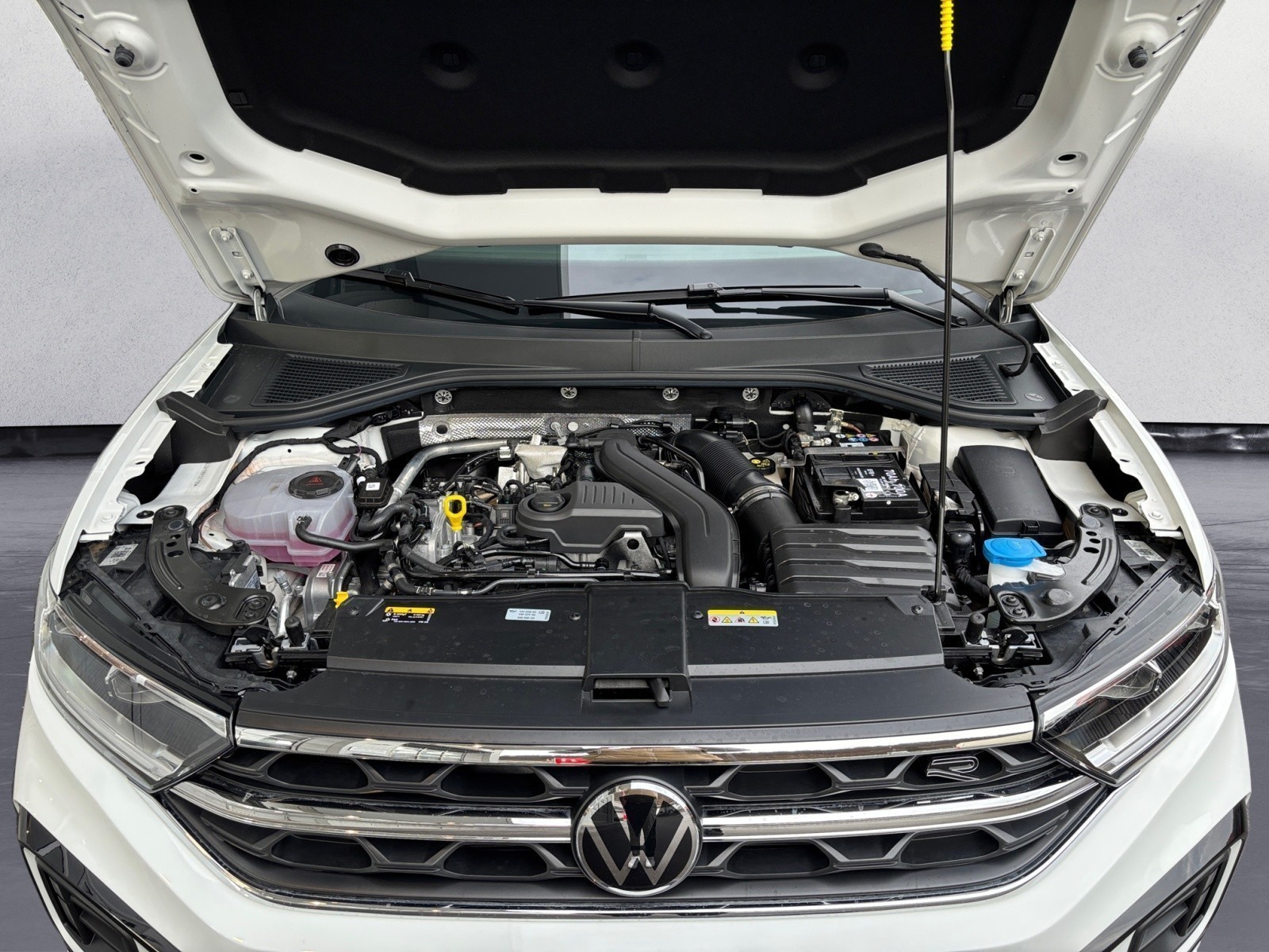 Volkswagen - T-Roc R-Line 1.5 l TSI OPF  7-Gang-Doppelkupplungsgetriebe DSG ,