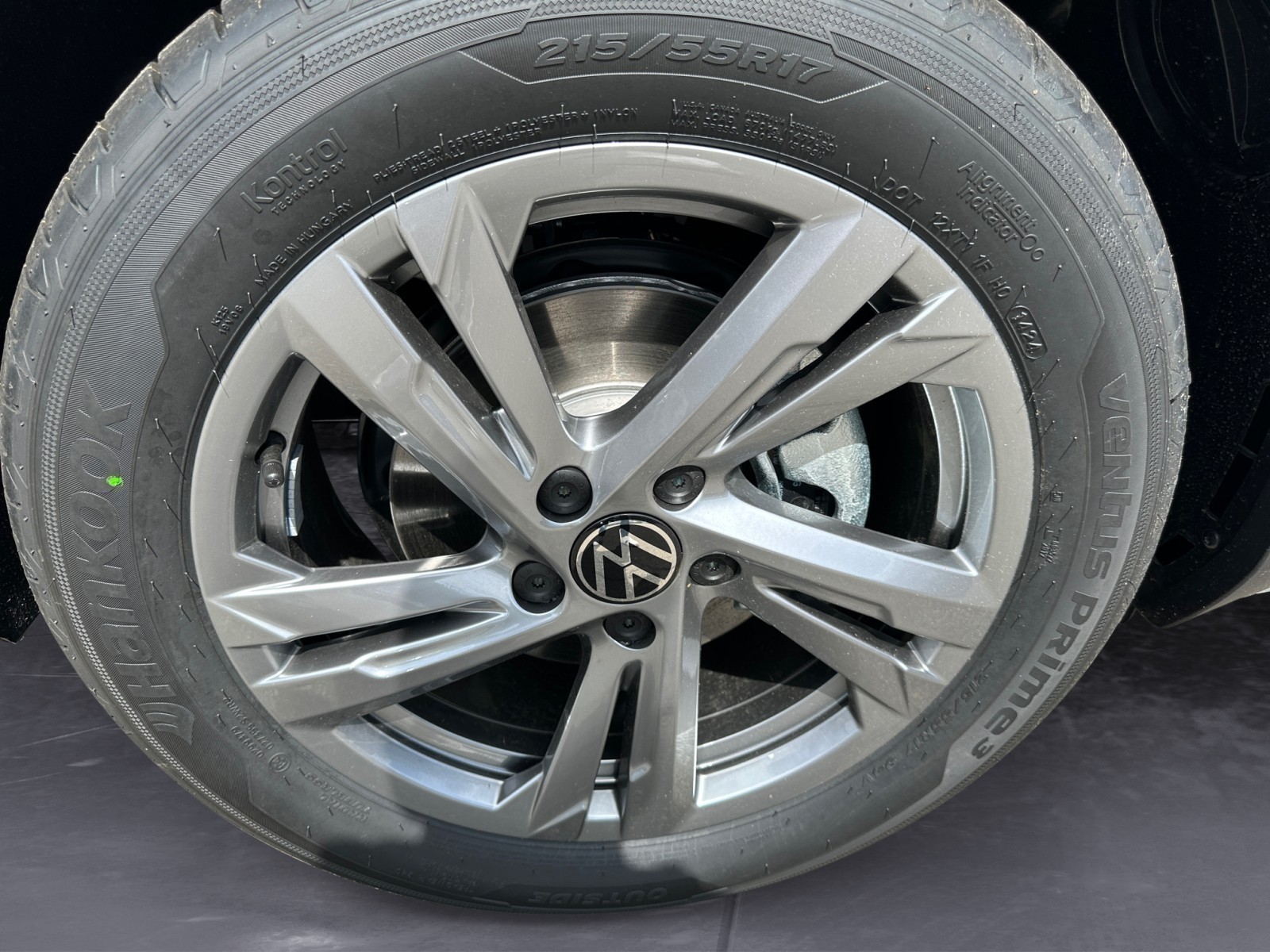 Volkswagen - T-Roc R-Line 1.5 l TSI OPF  7-Gang-Doppelkupplungsgetriebe DSG ,