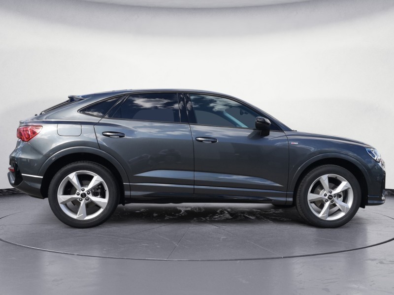 Audi - Q3 Sportback