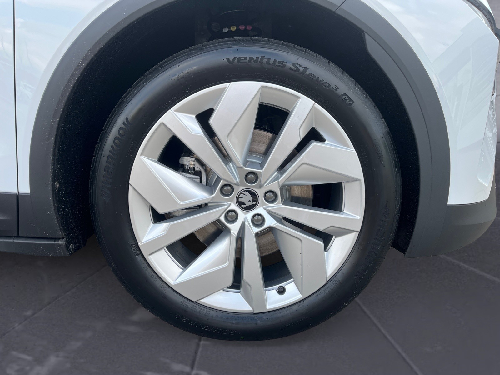 Skoda - Elroq 50 Tour h Batterie Elektromotor 1-Gang-Automatik