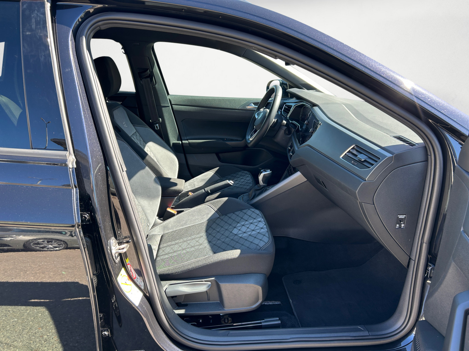 Volkswagen - Taigo 1.5 TSI OPF DSG R-Line