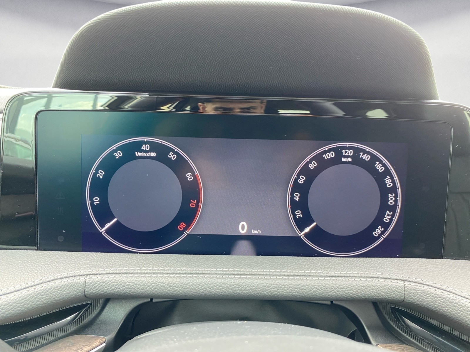 Skoda - Superb Combi 1.5 TSI DSG L&K