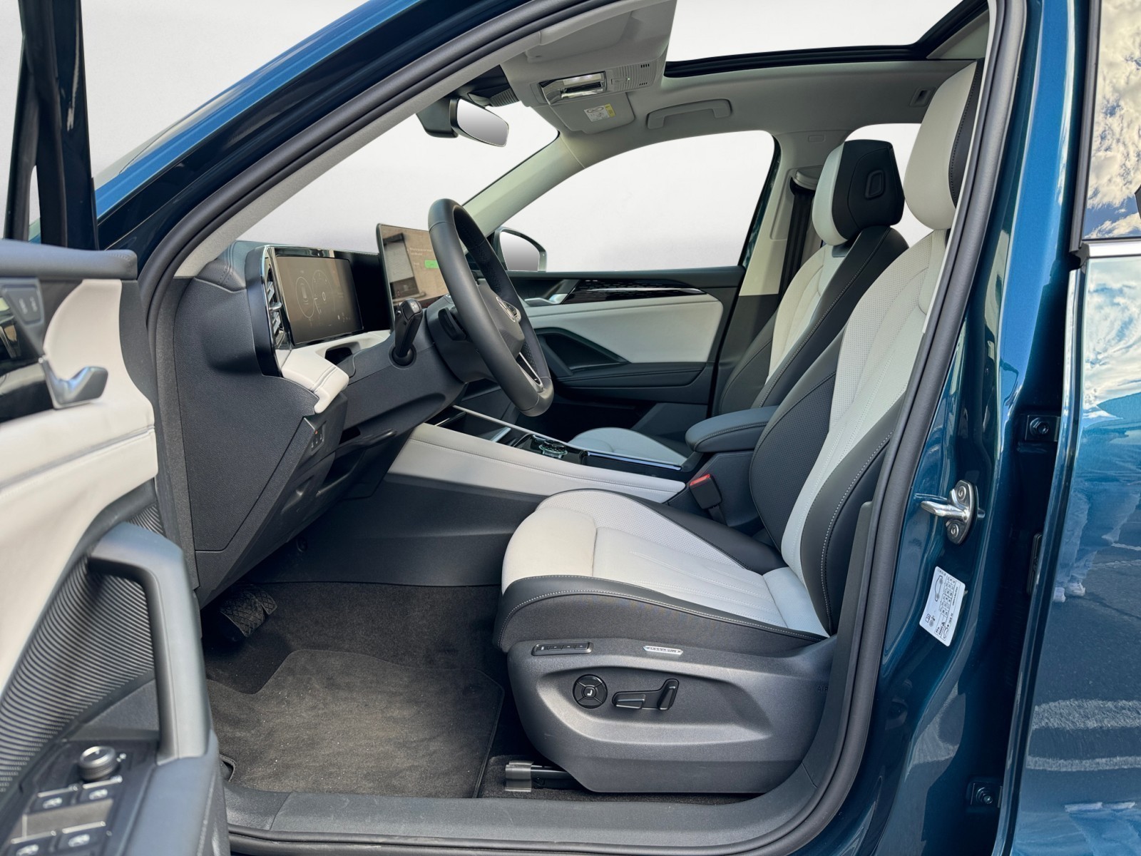 Volkswagen - Tiguan Elegance 2,0 l TDI SCR (15 7-Gang-Doppelkupplungsgetriebe DSG