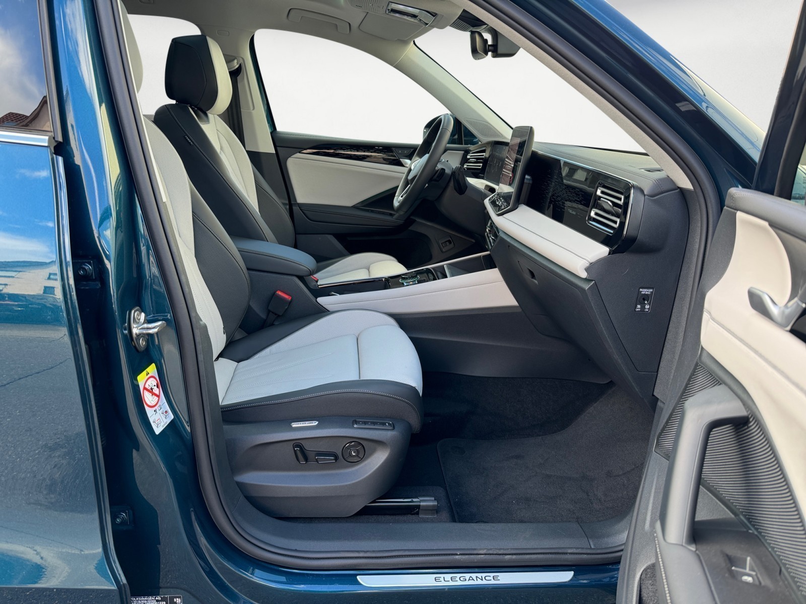 Volkswagen - Tiguan Elegance 2,0 l TDI SCR (15 7-Gang-Doppelkupplungsgetriebe DSG