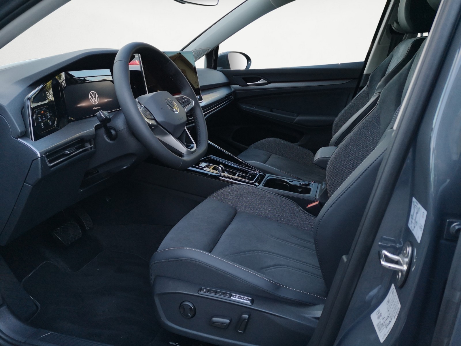 Volkswagen - Golf Style 2,0 l TDI SCR   7-Gang-Doppelkupplungsgetriebe DSG
