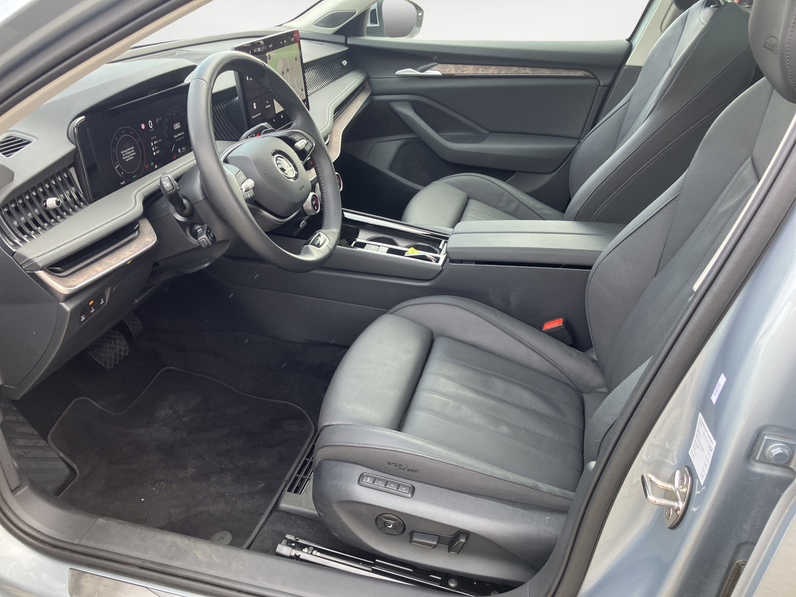 Skoda - Superb Combi 1.5 TSI DSG L&K