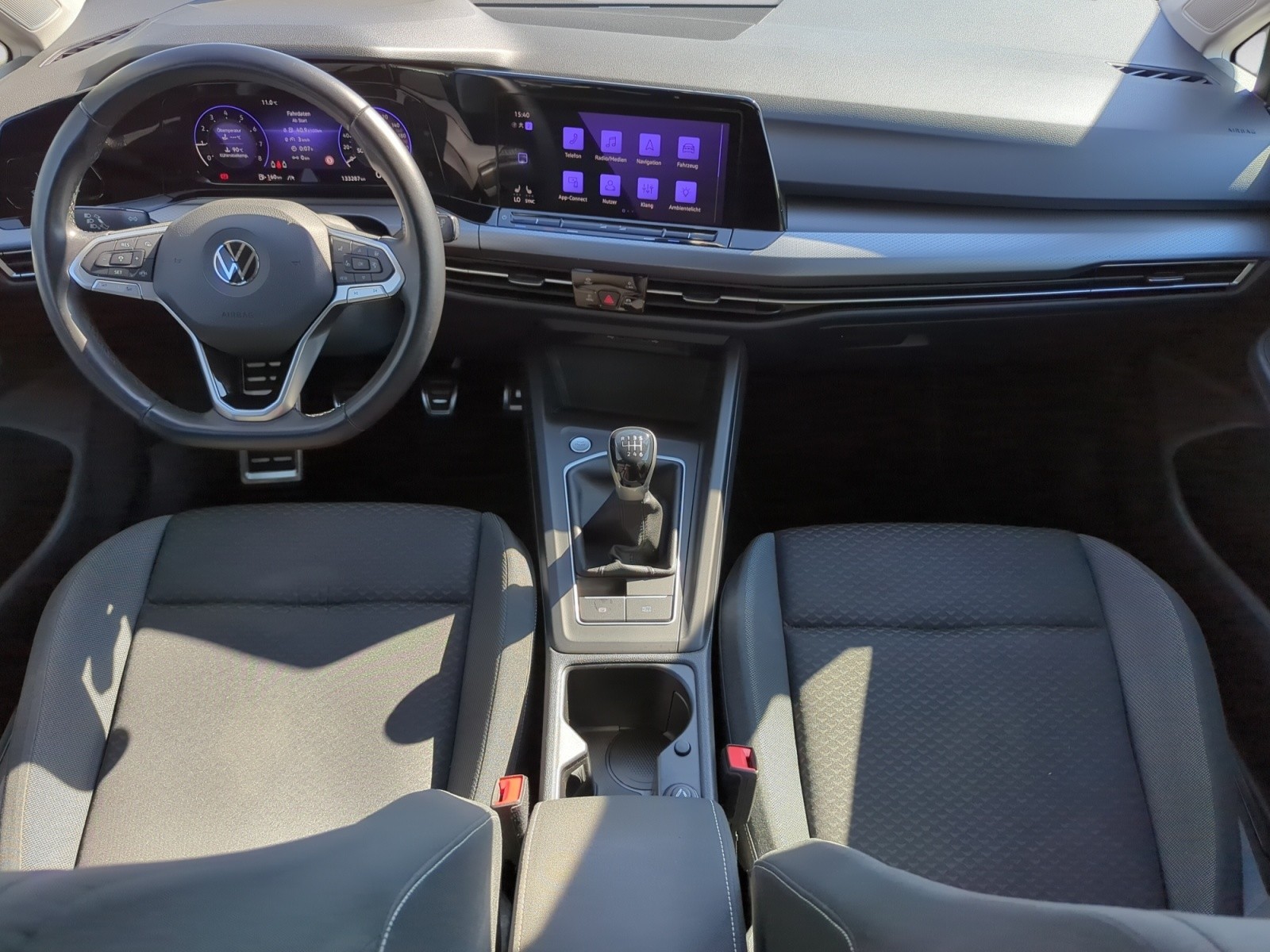 Volkswagen - Golf